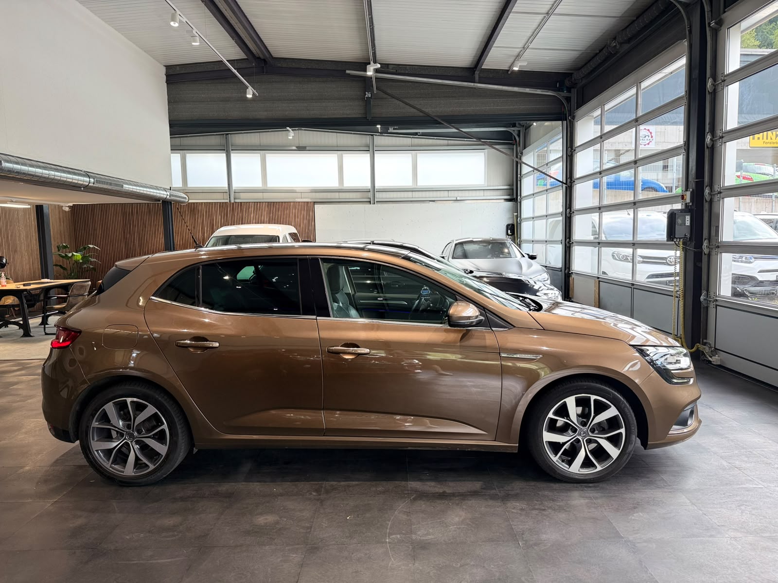 RENAULT Mégane 1.2 16V Turbo Bose EDC-image-4