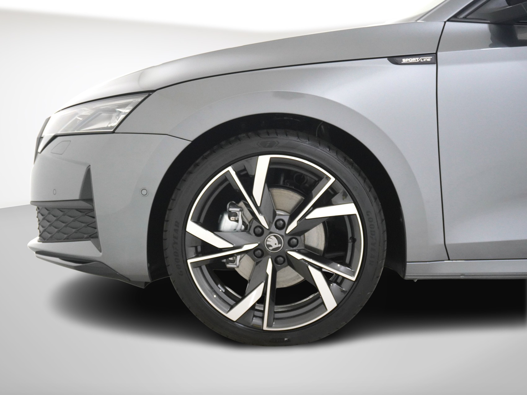 SKODA Octavia 2.0 TSI SportLine 4x4 DSG-image-9