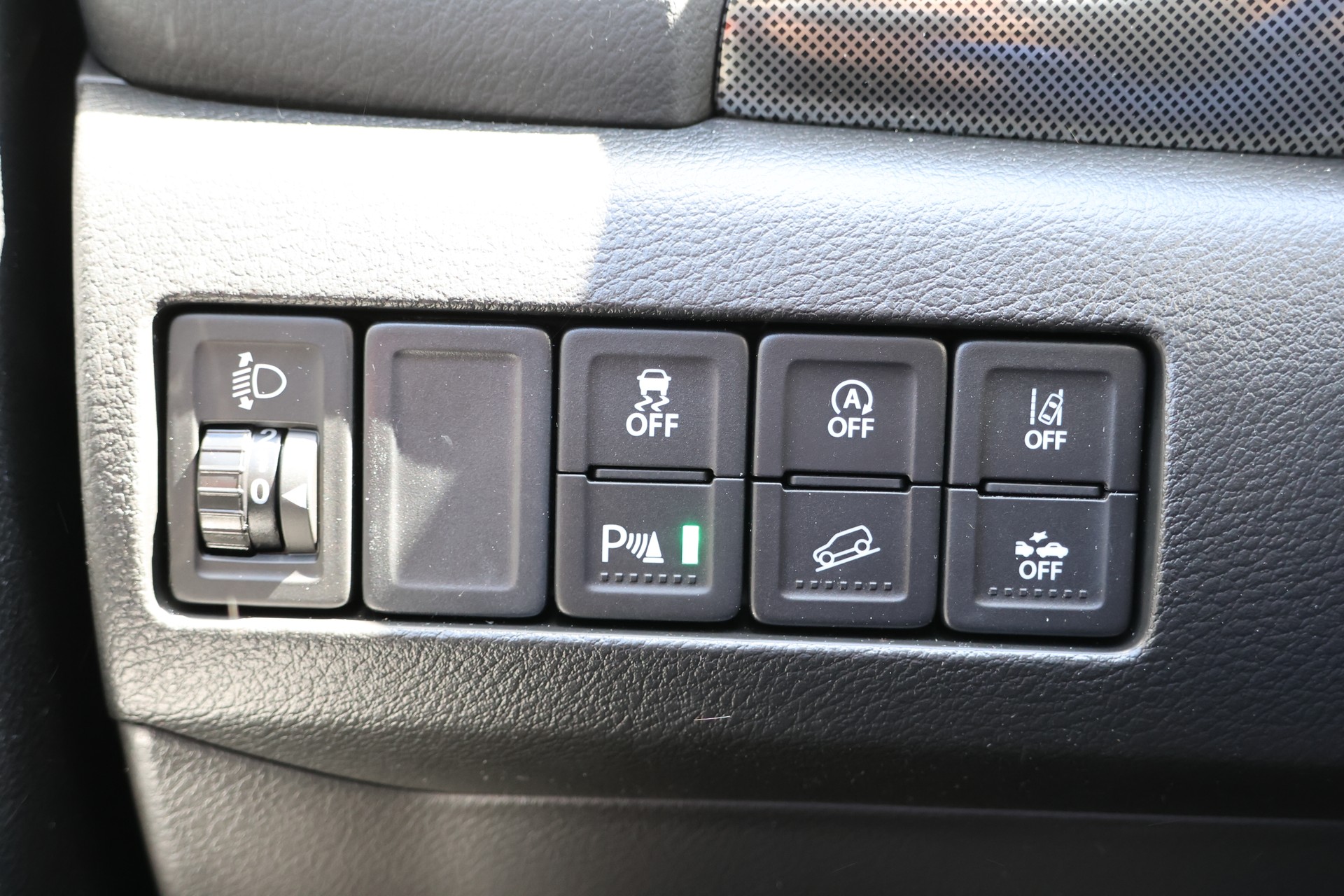 SUZUKI Vitara 1.4T Sakura Top 4x4 Hybrid Automatic-image-8