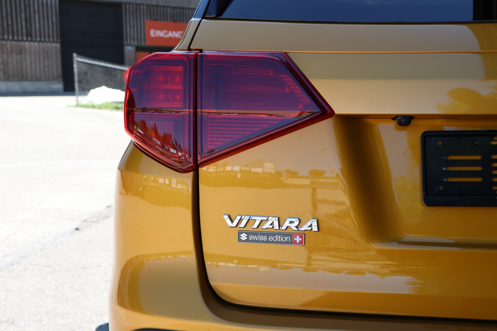 SUZUKI Vitara 1.4T Sakura Top 4x4 Hybrid Automatic-image-18