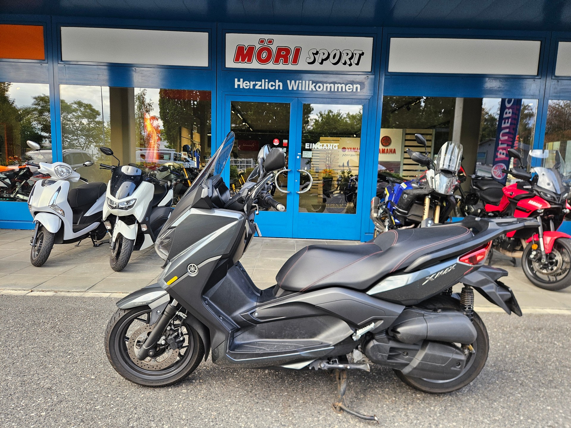 YAMAHA X-MaxYP 125 R ABS-showroom-element-3