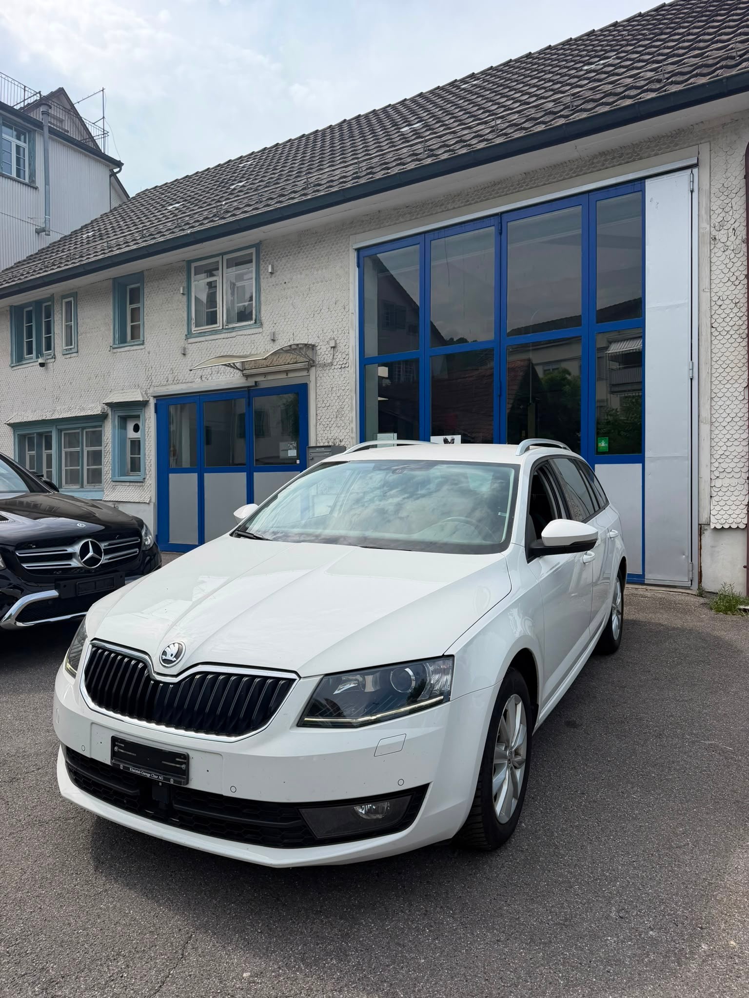 SKODA 2.0 TDI 150 Ambition DSG-image-1