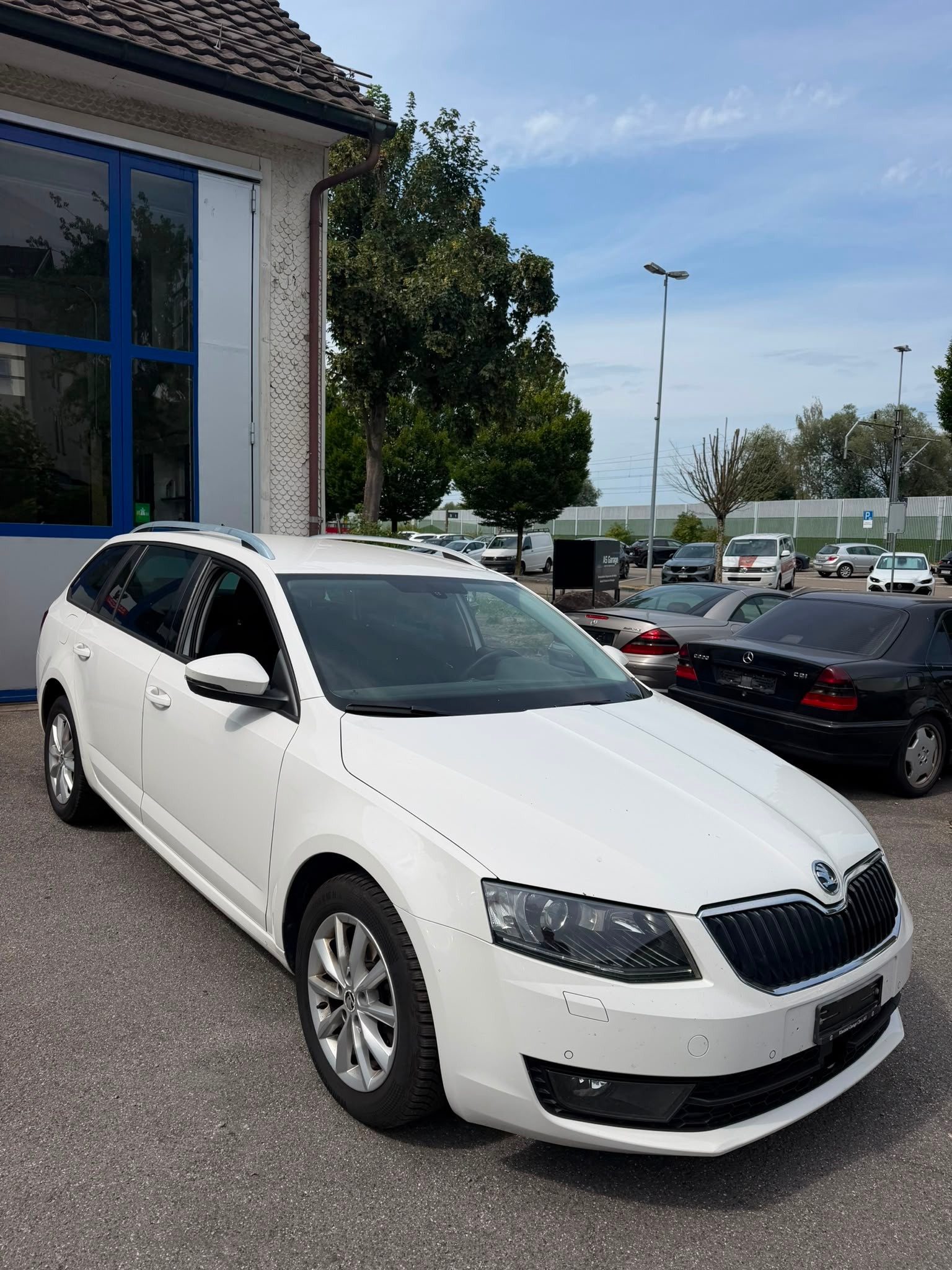 SKODA 2.0 TDI 150 Ambition DSG-image-2