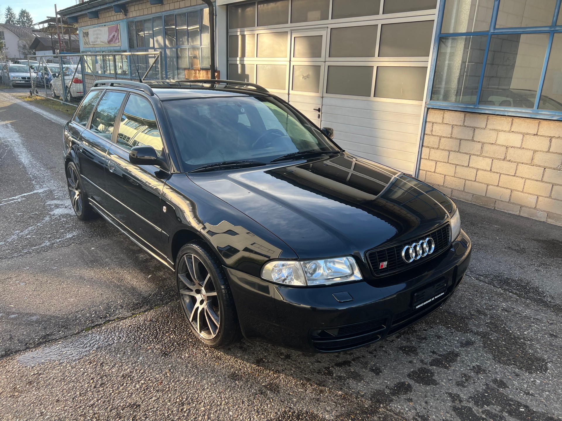 AUDI S4 Avant quattro-image-0
