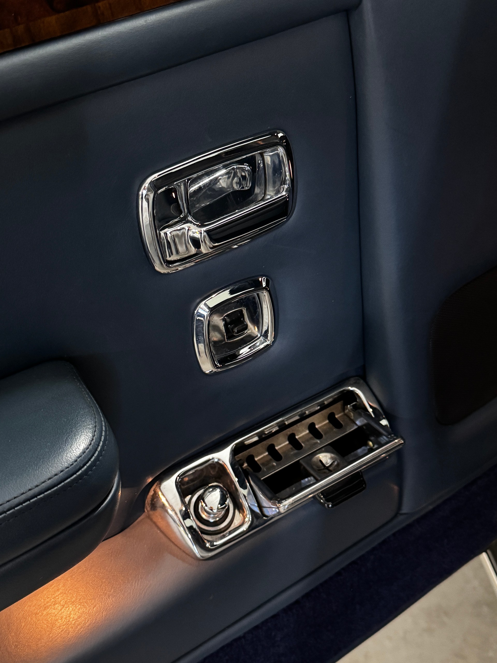 ROLLS-ROYCE Silver Spirit II *Veteran*-image-9
