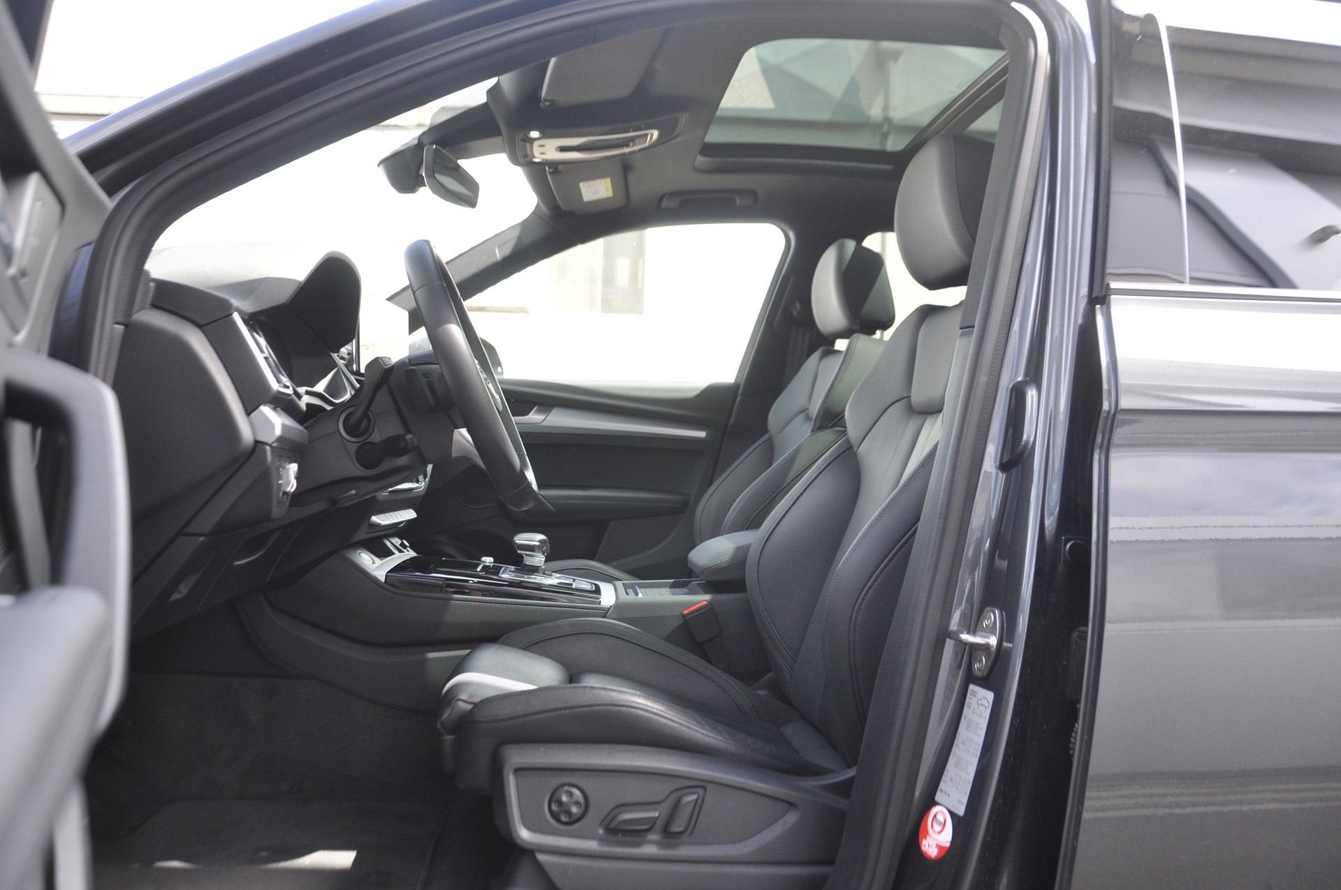 AUDI Q5 Sportback 50 TDI S line quattro tiptronic I Anhängerkupplung-image-4