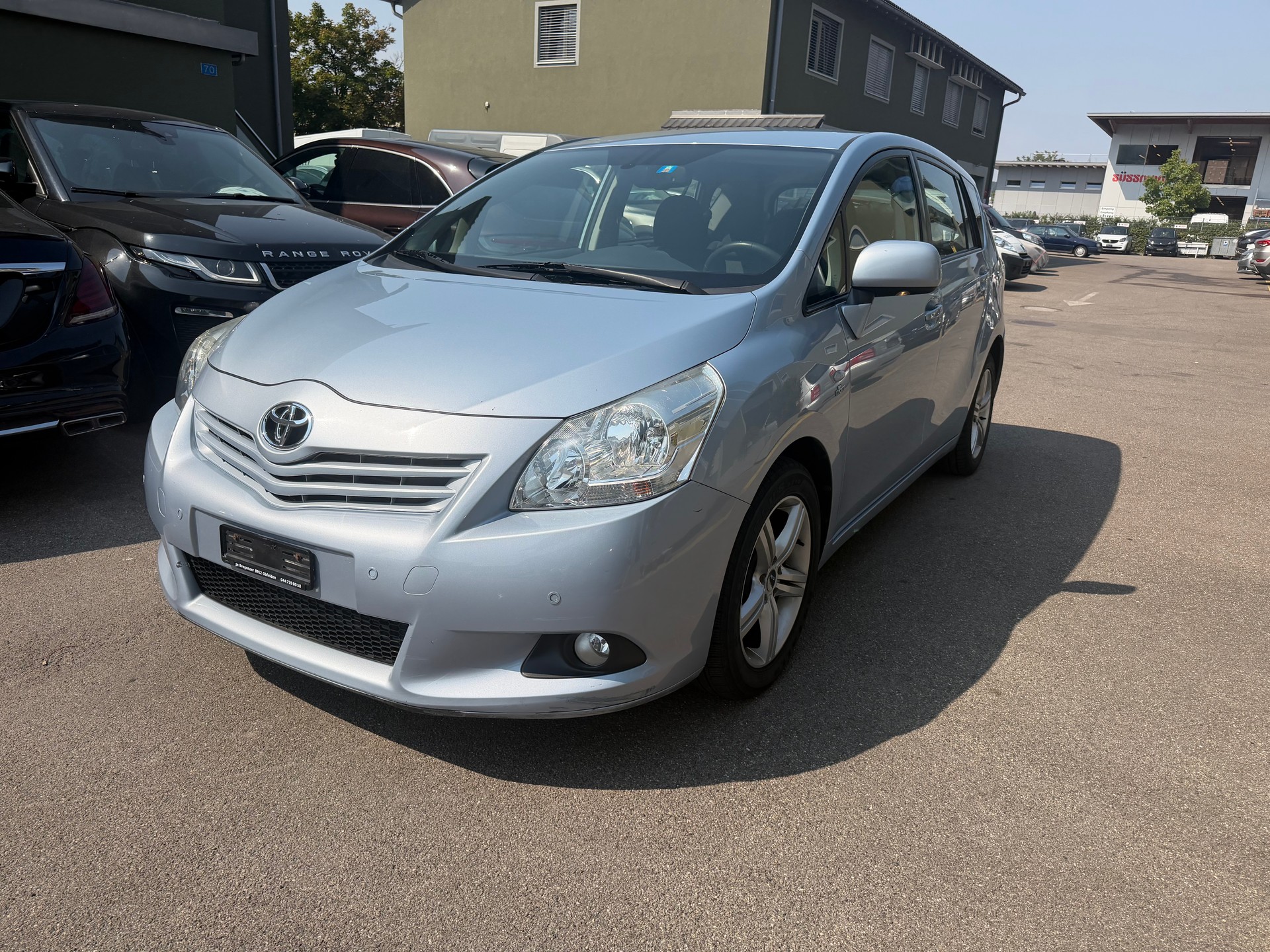 TOYOTA Verso 2.2 D-CAT Linea Sol-image-0