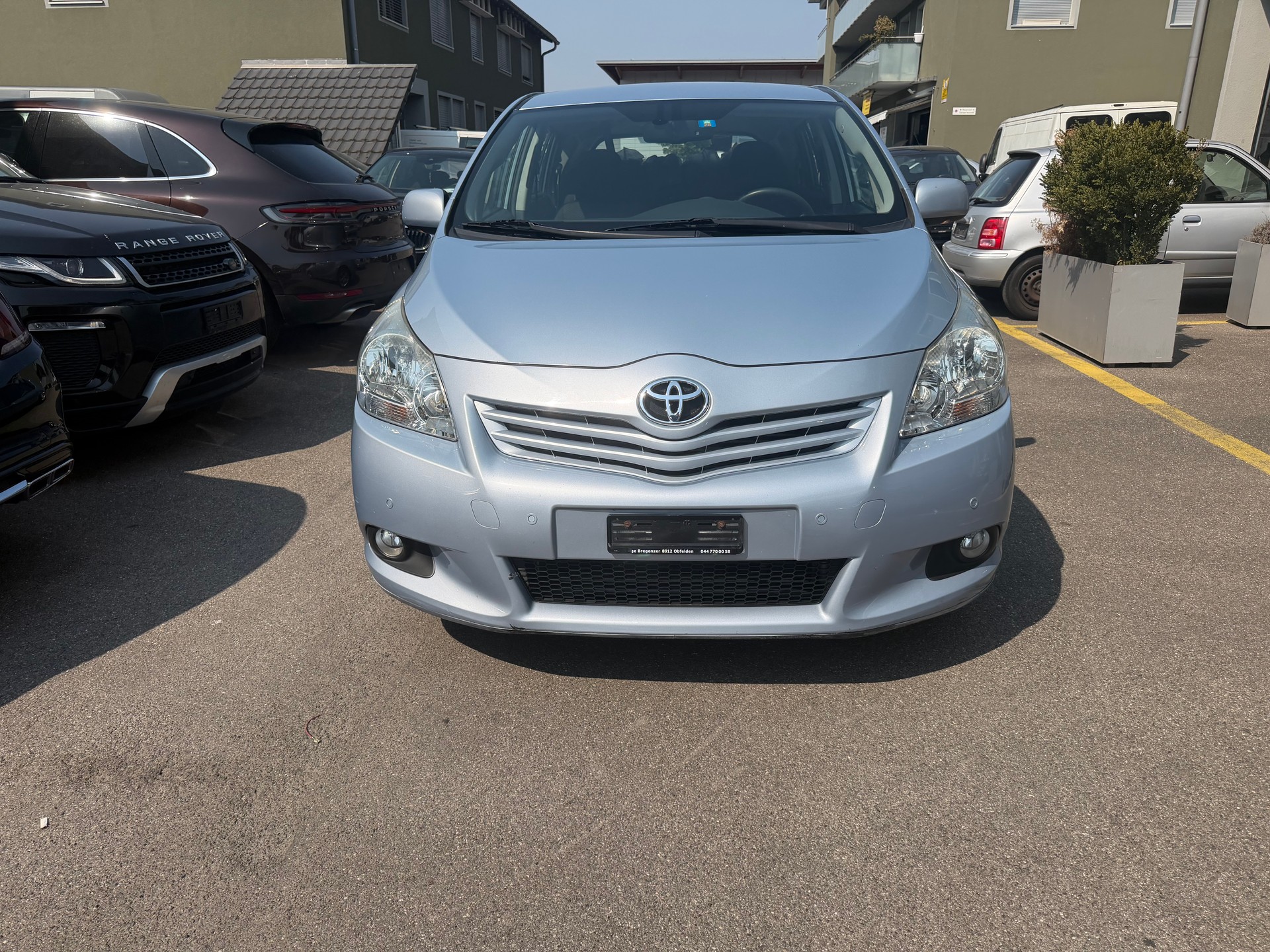 TOYOTA Verso 2.2 D-CAT Linea Sol-image-1