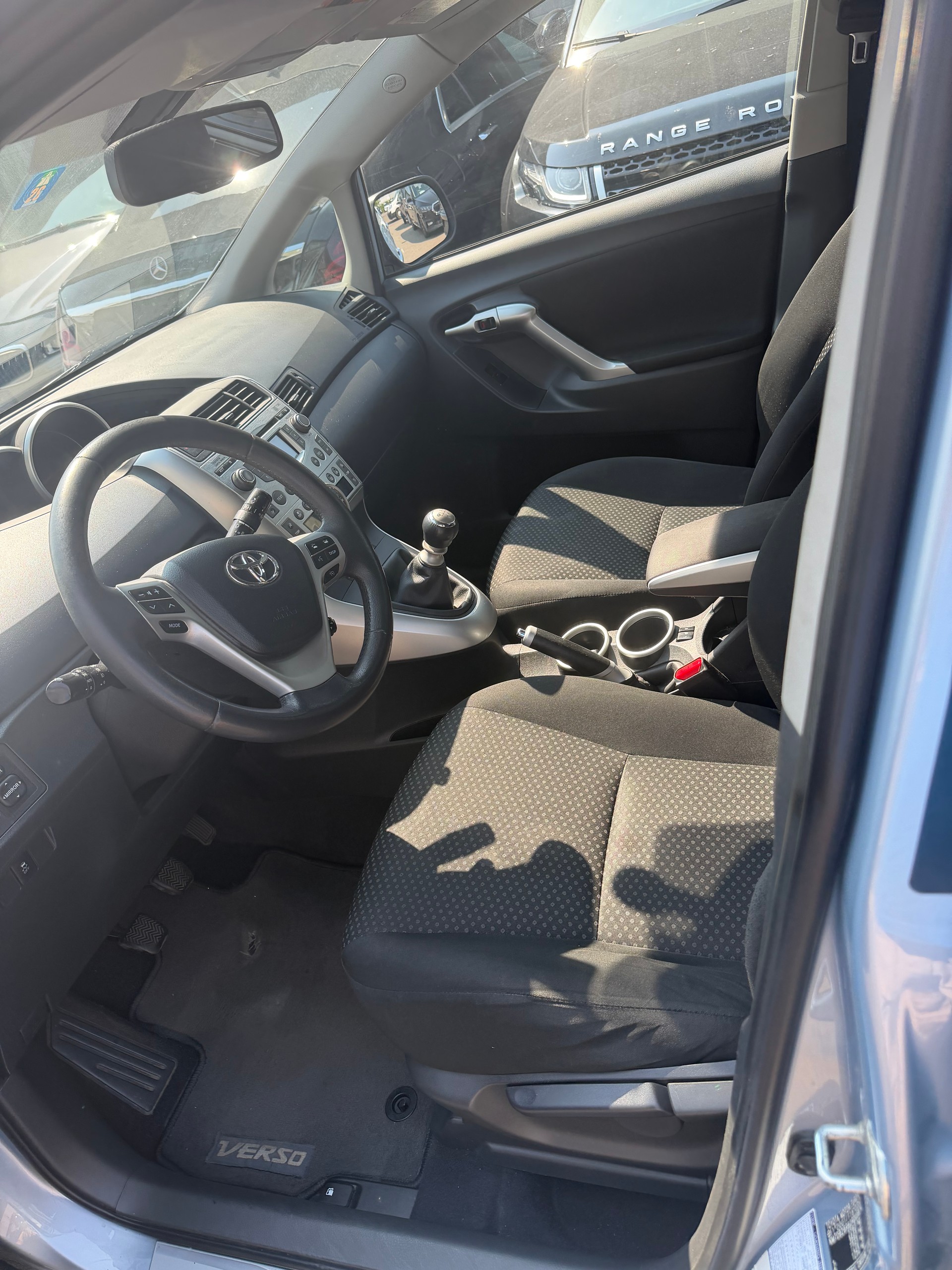 TOYOTA Verso 2.2 D-CAT Linea Sol-image-8