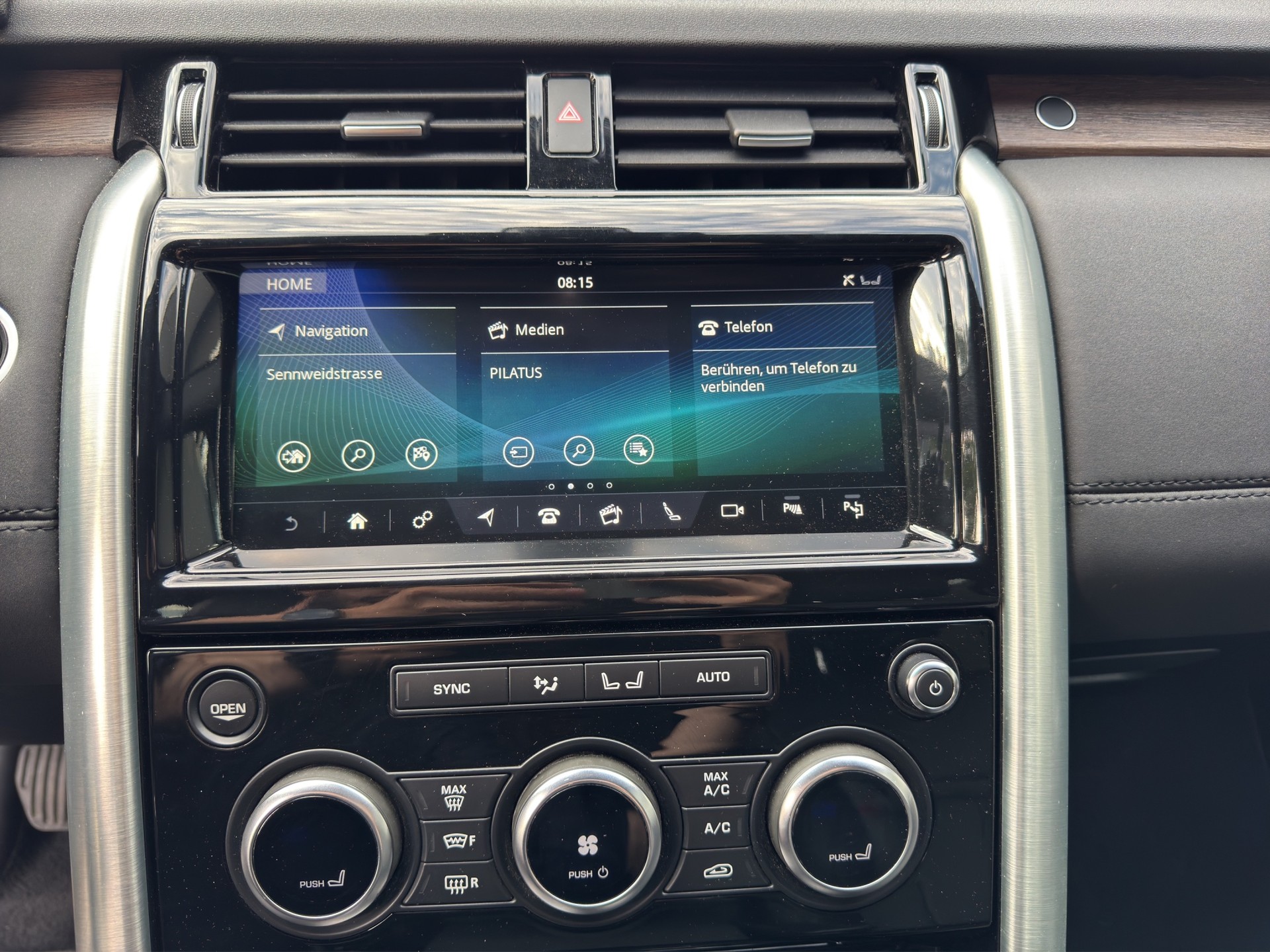 LAND ROVER Discovery 3.0 SDV6 HSE Automatic-image-14