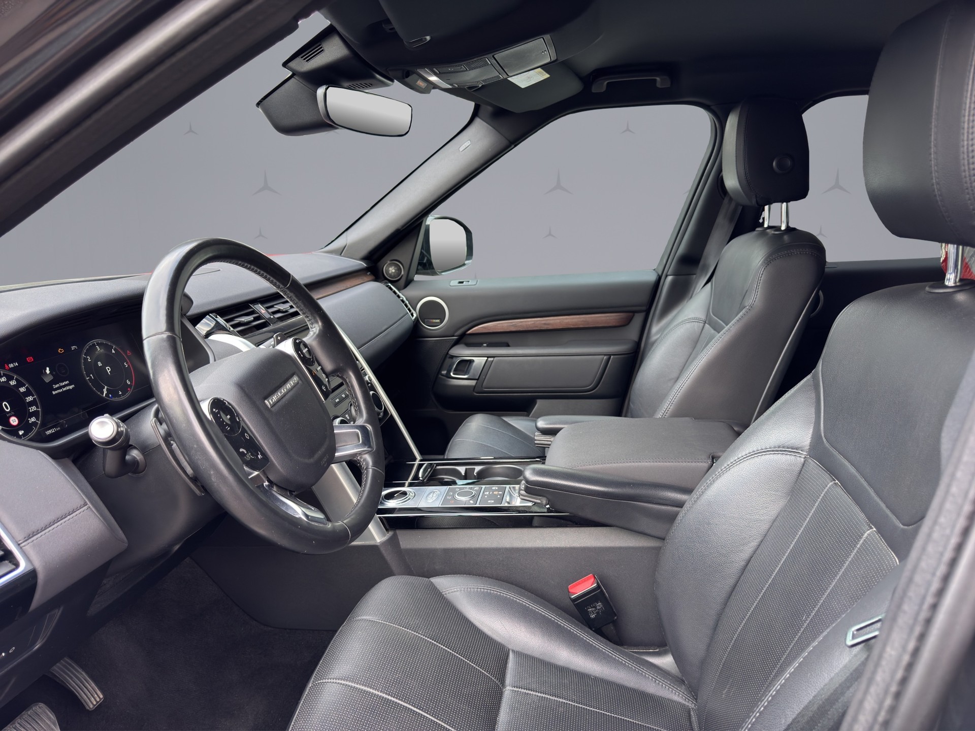 LAND ROVER Discovery 3.0 SDV6 HSE Automatic-image-16