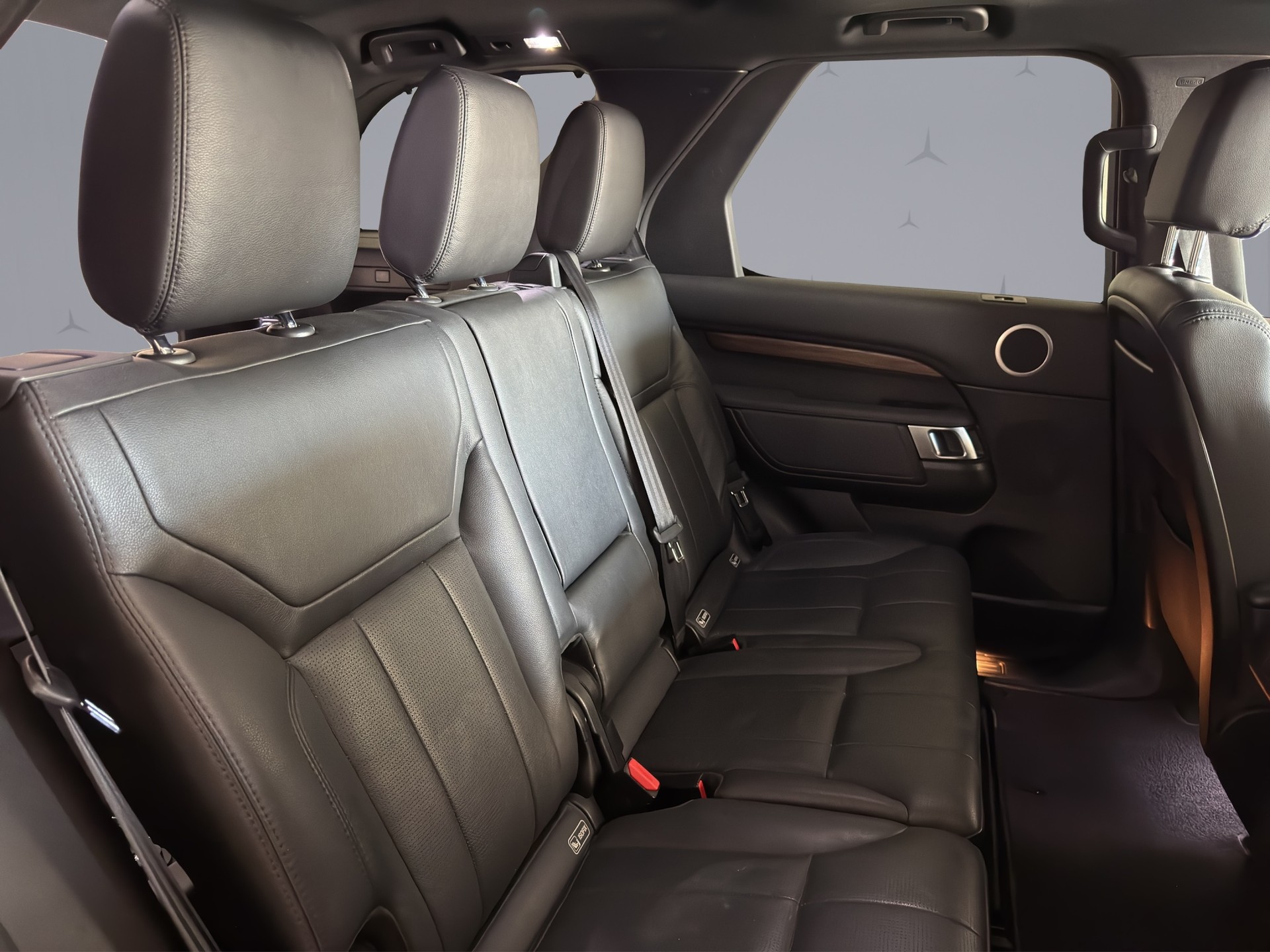 LAND ROVER Discovery 3.0 SDV6 HSE Automatic-image-19