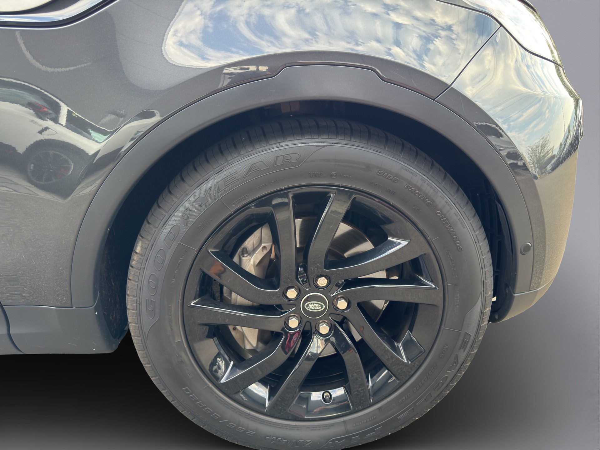 LAND ROVER Discovery 3.0 SDV6 HSE Automatic-image-9