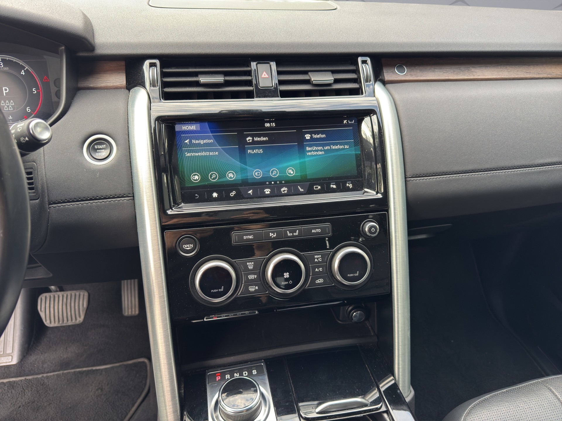 LAND ROVER Discovery 3.0 SDV6 HSE Automatic-image-13