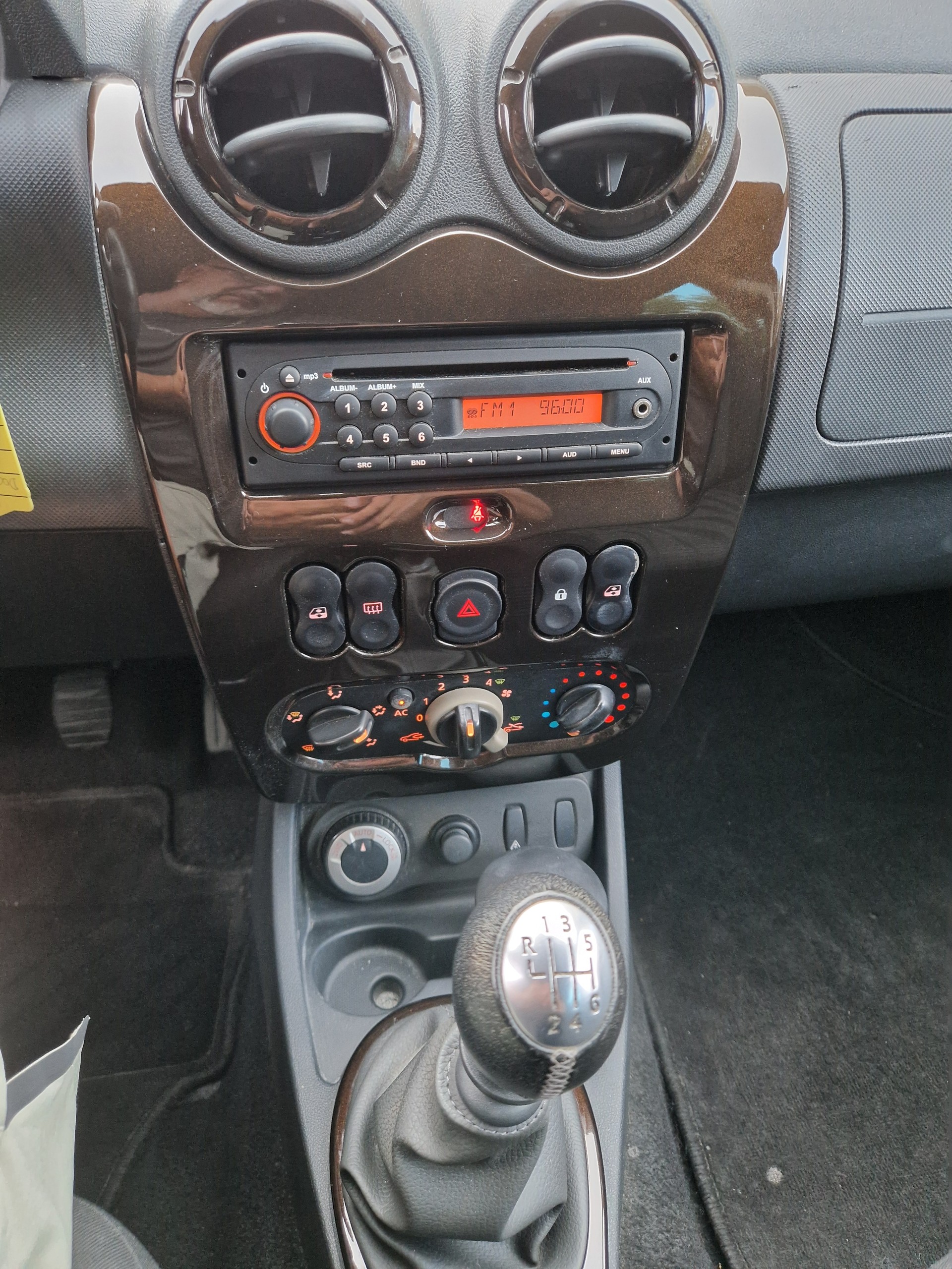 DACIA Duster 1.5 dCi Ambiance 4x4-image-13