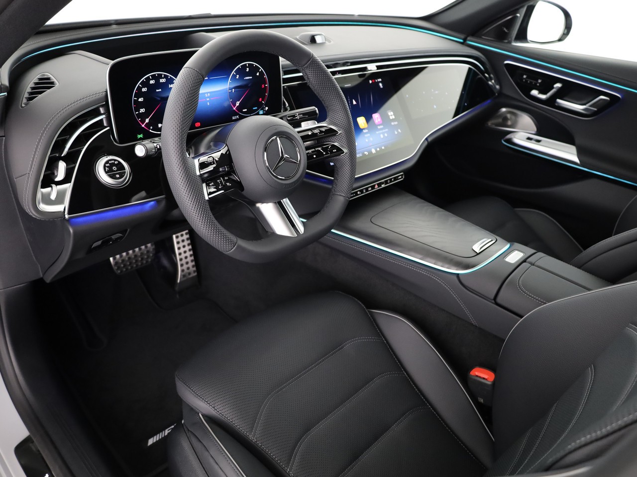MERCEDES-BENZ E 220 d 4MATIC T-Modell "Swiss Star"-image-7