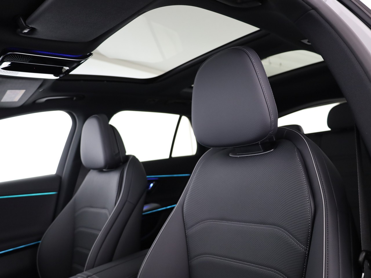 MERCEDES-BENZ E 220 d 4MATIC T-Modell "Swiss Star"-image-10