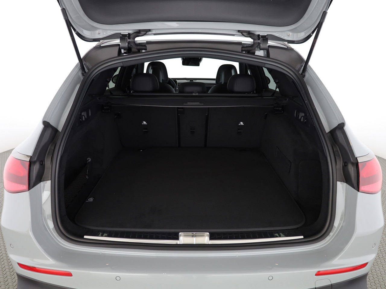MERCEDES-BENZ E 220 d 4MATIC T-Modell "Swiss Star"-image-19