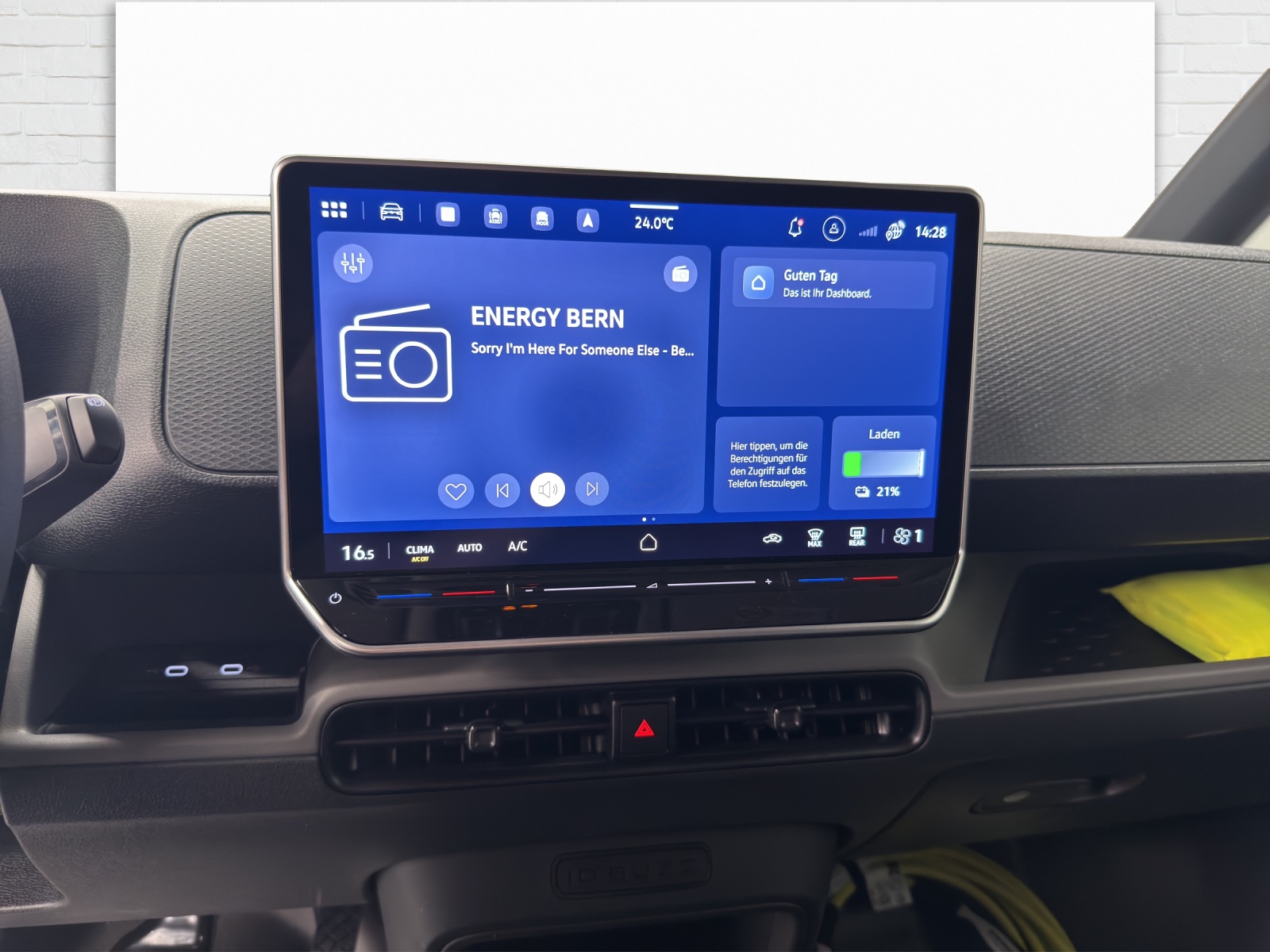VW ID.Buzz Cargo 84kWh-image-8