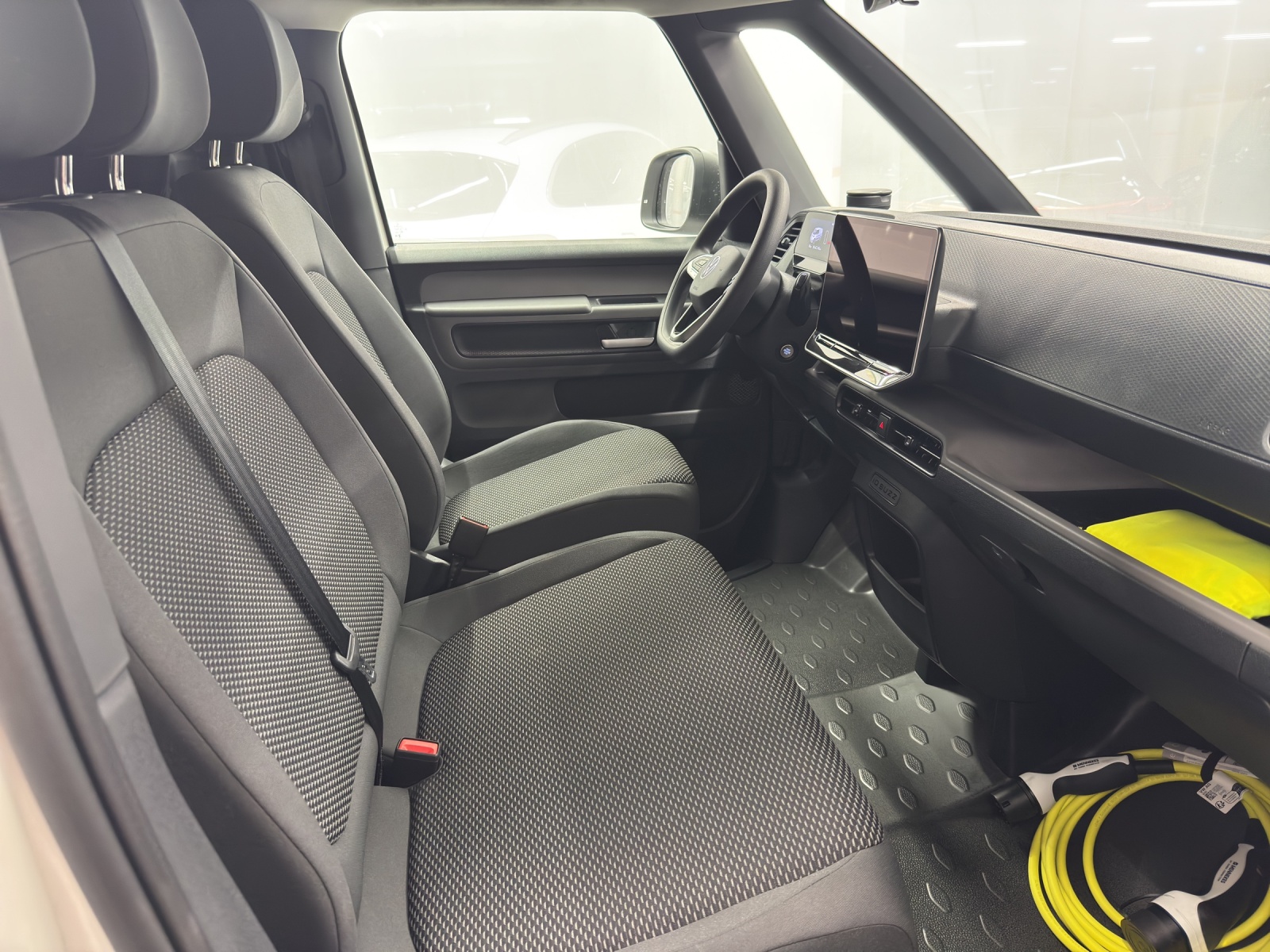 VW ID.Buzz Cargo 84kWh-image-9
