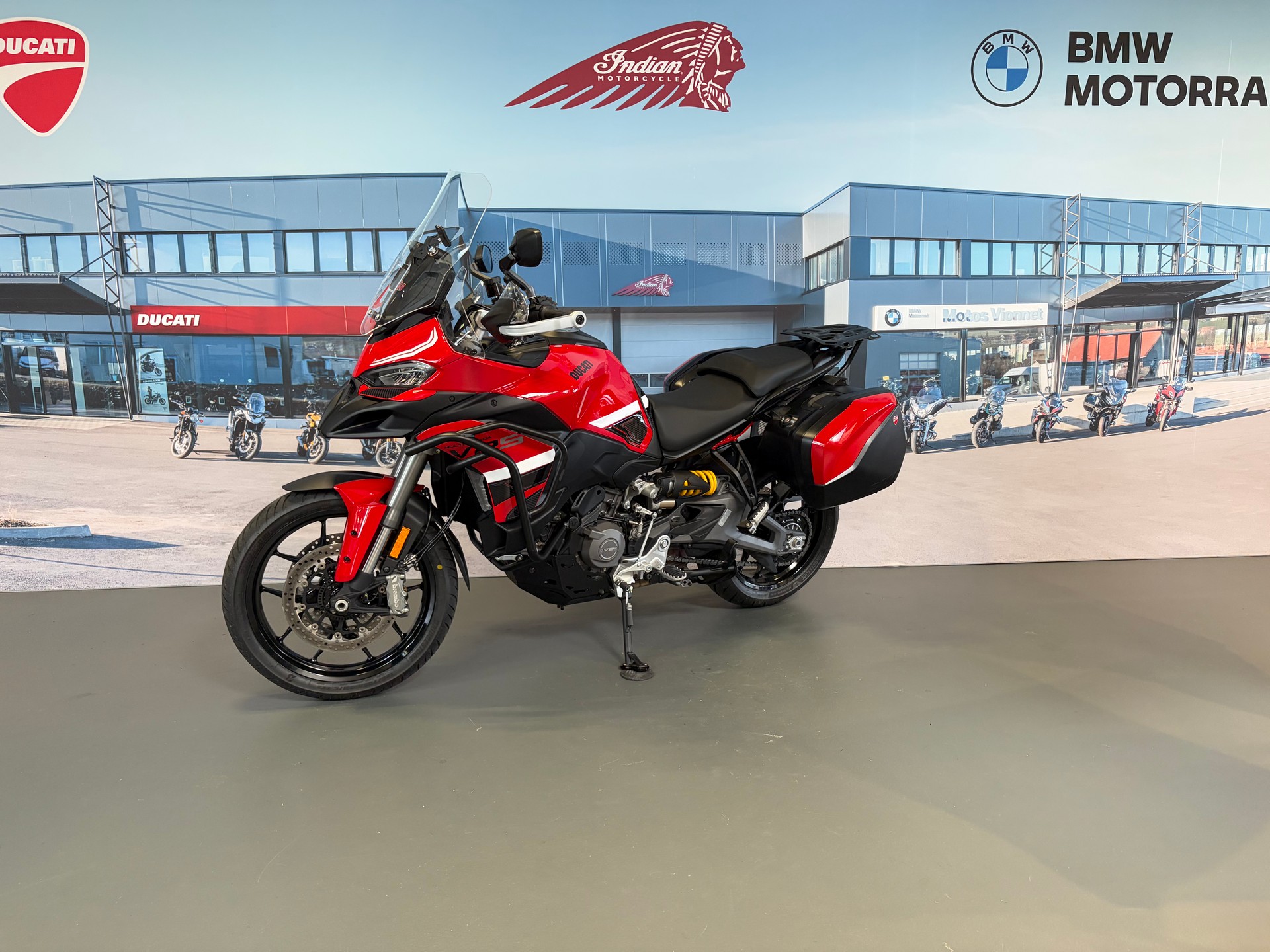 DUCATI Multistrada V2 S-showroom-element-1