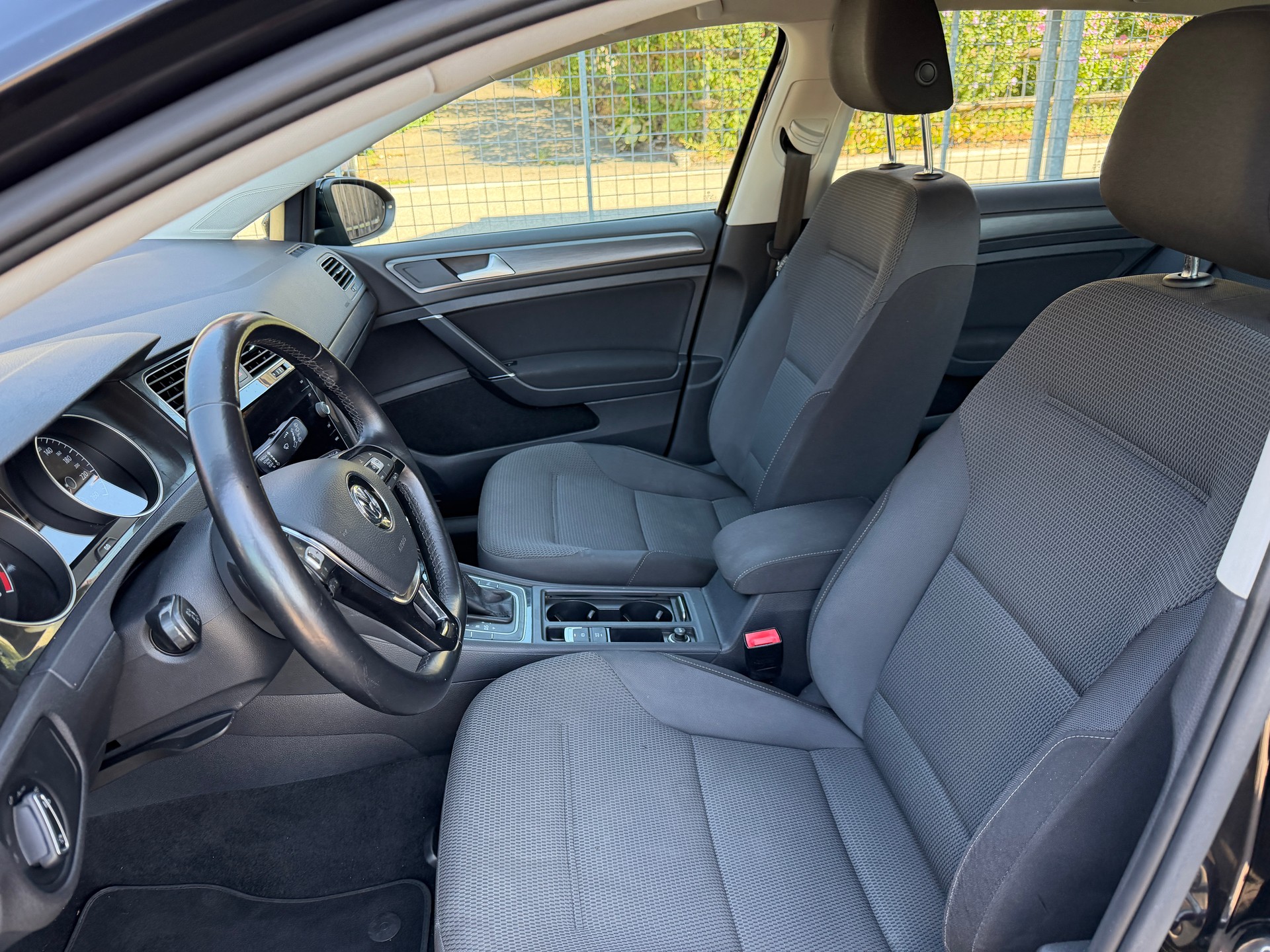 VW Golf 1.5 TSI EVO Comfortline DSG-image-5