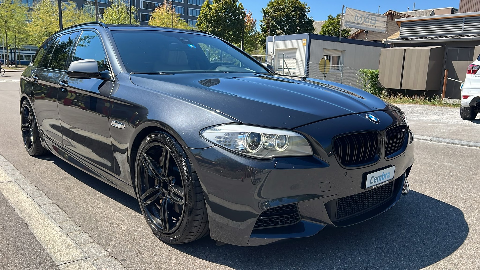 BMW M550d xDrive Touring Steptronic-image-2