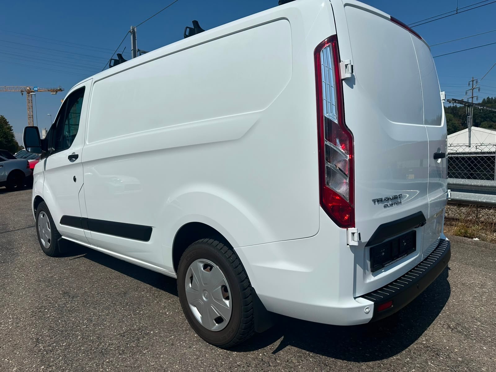 FORD Transit Custom Van 1.0 Eco Boost 340 L1H1 Basis PHEV-image-3