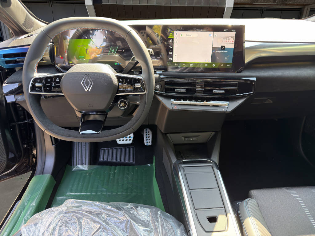 RENAULT Clio 1.8 E-Tech esprit Alpine-image-13