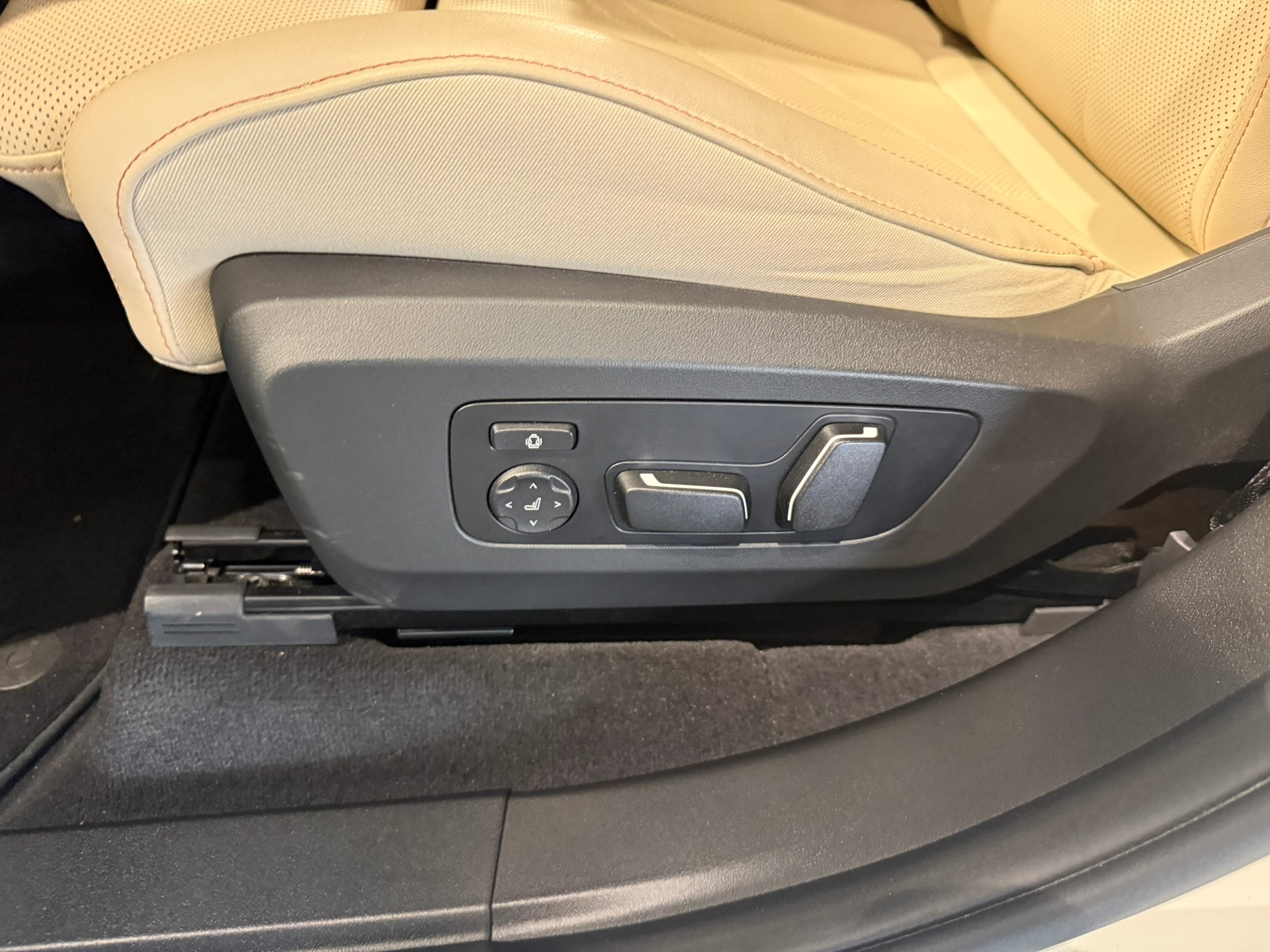 BMW X3 xDrive 48V 20d M Sport-image-14