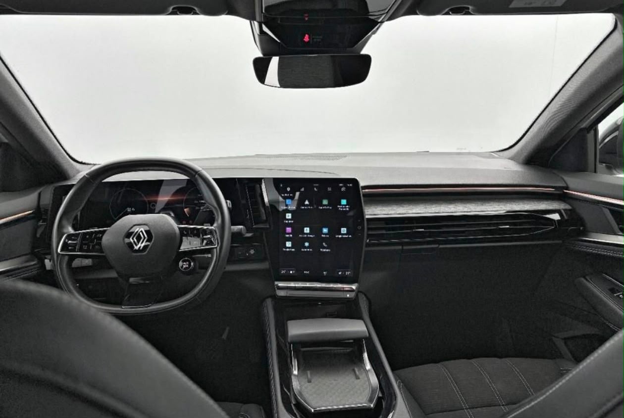 RENAULT Austral 1.3 MHEV 160 Techno-image-3