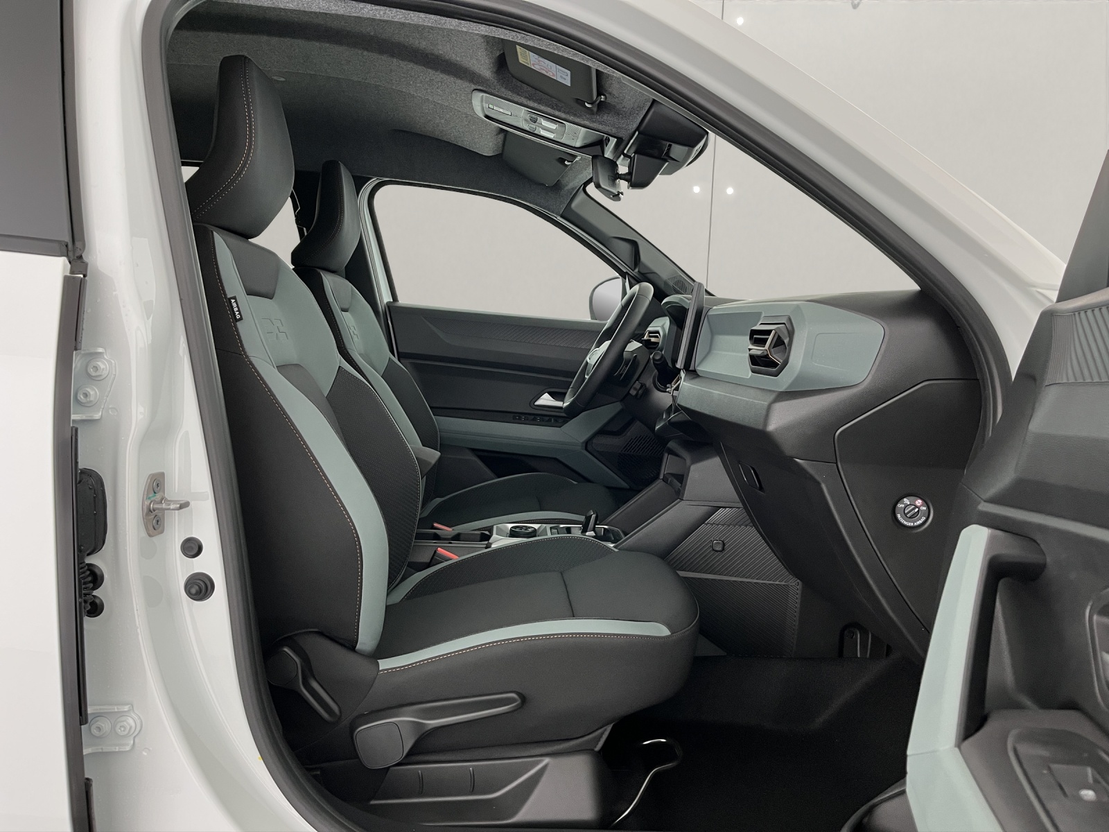 DACIA Duster 1.2 Hybrid Extreme 4WD-image-15