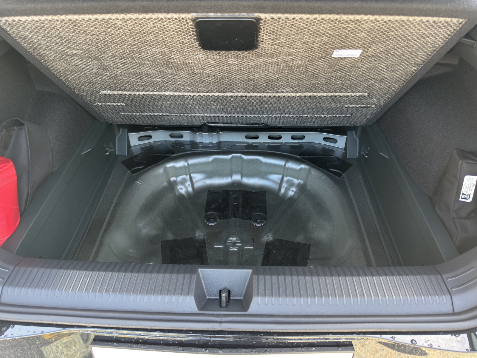 VW T-Roc 1.5 eTSI mHEV R-Line DSG-image-13