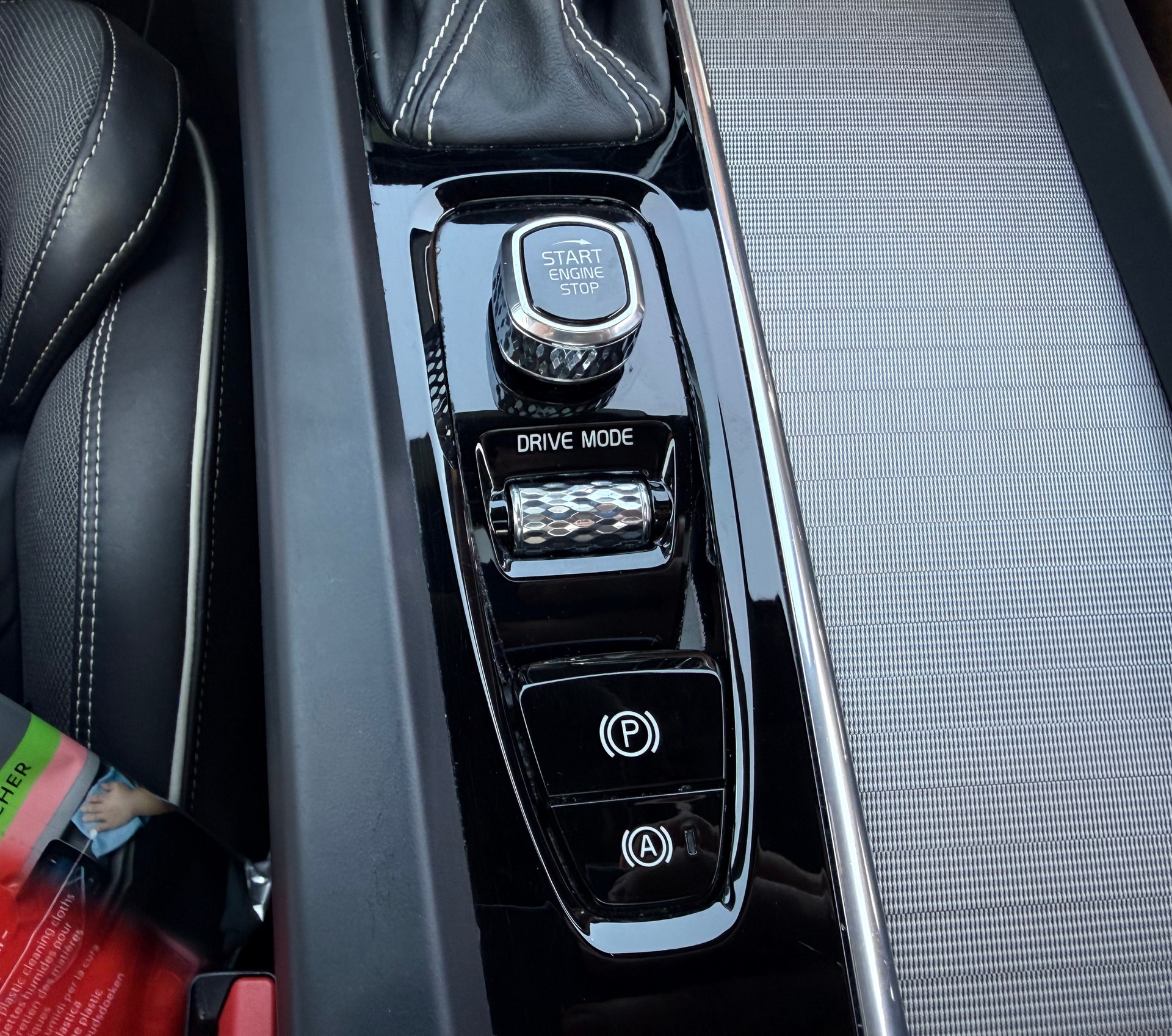 VOLVO 2.0 T5 R-Design-image-11