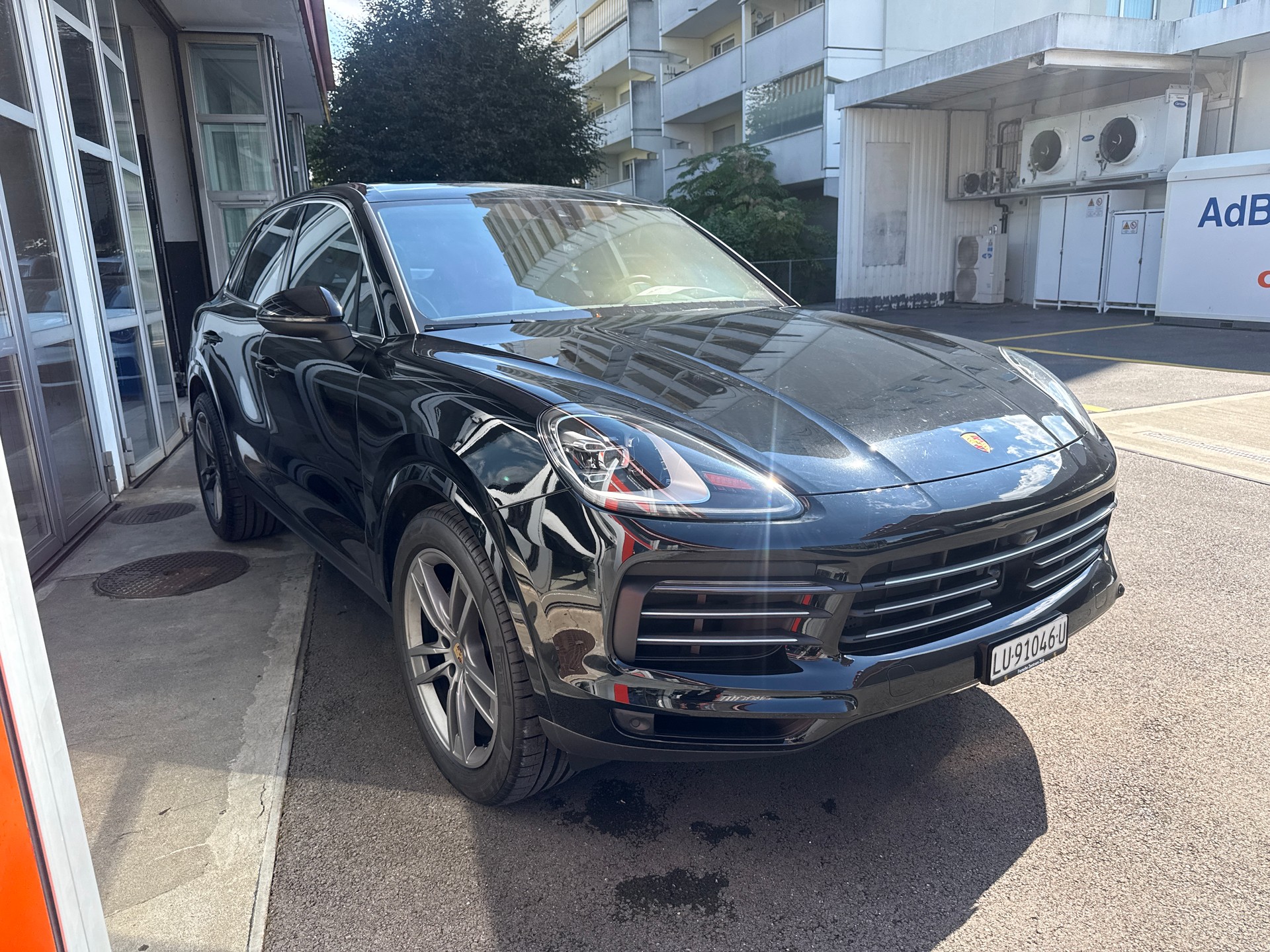 PORSCHE Cayenne-image-2