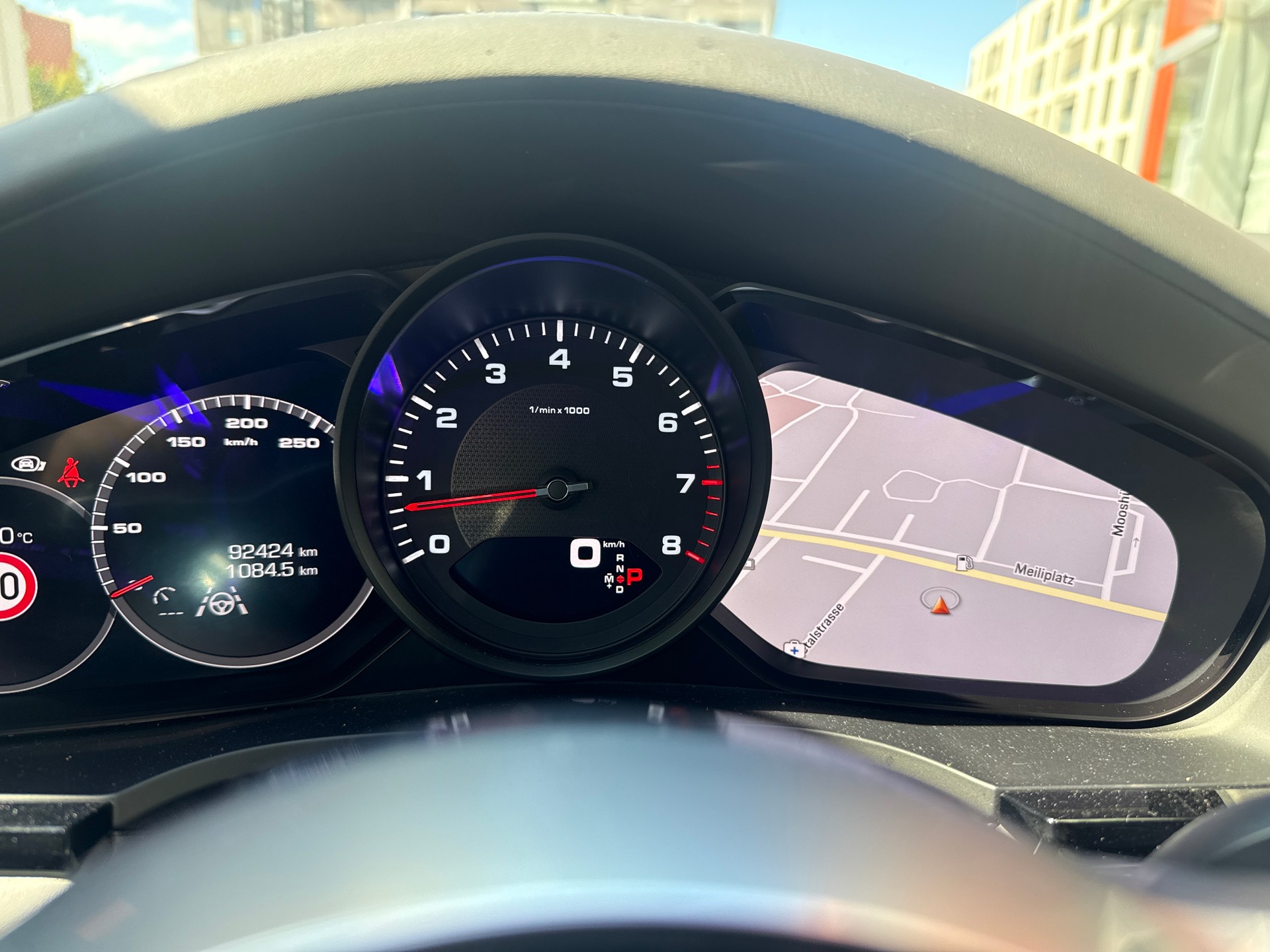 PORSCHE Cayenne-image-8