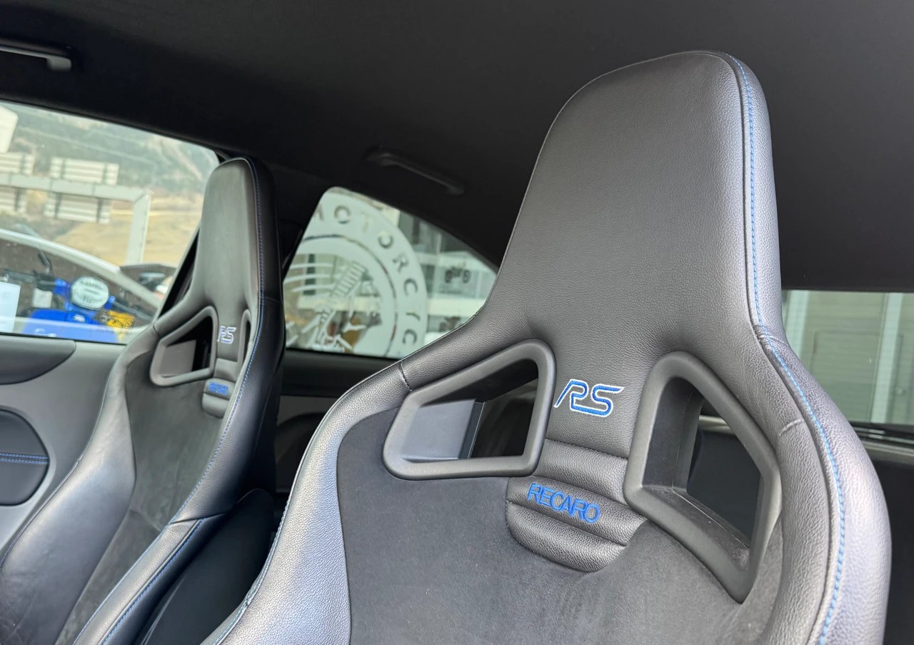 FORD Focus 2.5 Turbo RS500 Clone-image-9