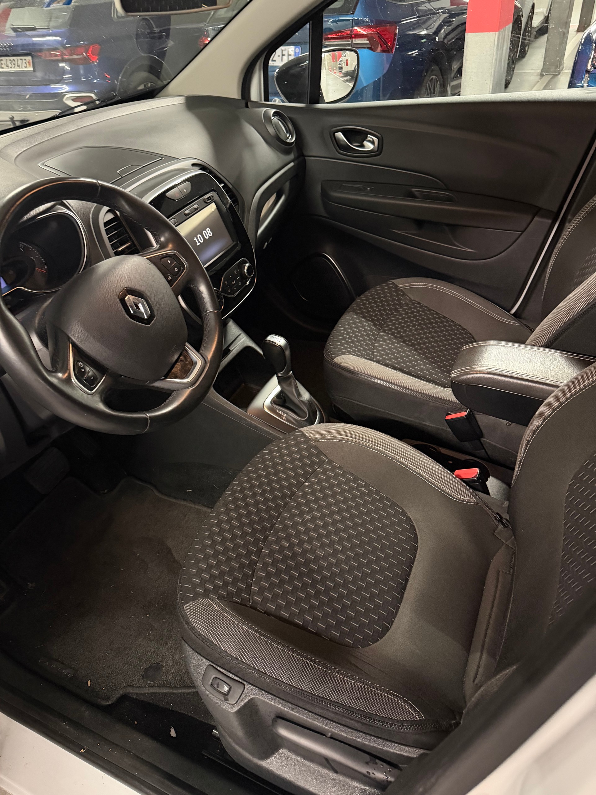RENAULT Captur 1.2 T 16V Initiale Paris EDC-image-13