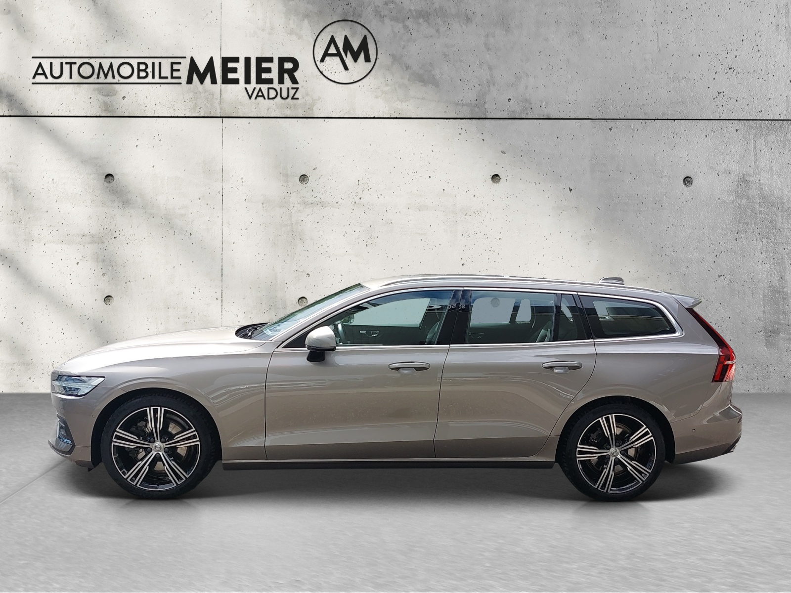 VOLVO V60 2.0 T6 Inscription AWD-image-3