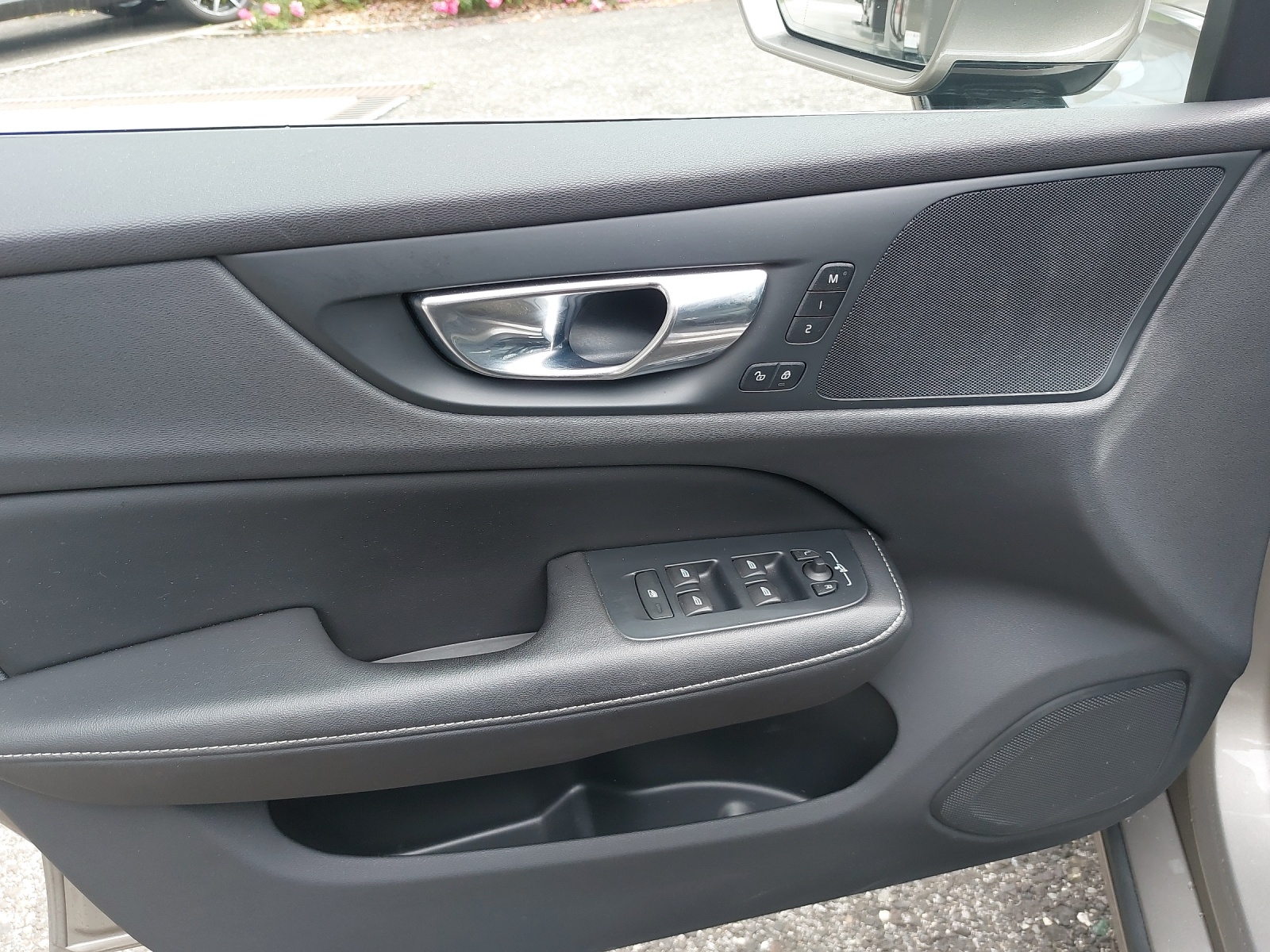 VOLVO V60 2.0 T6 Inscription AWD-image-13