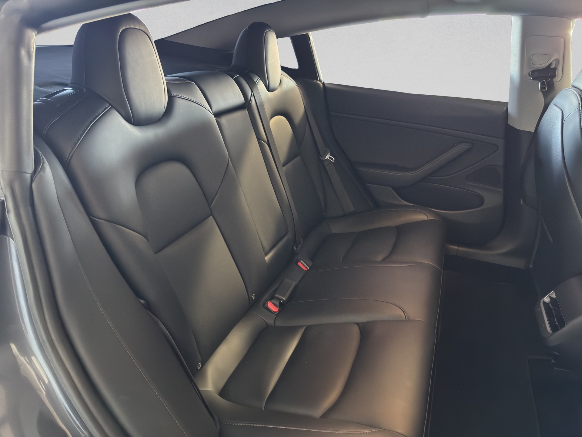 TESLA Model 3 Performance Dual Motor AWD-image-13
