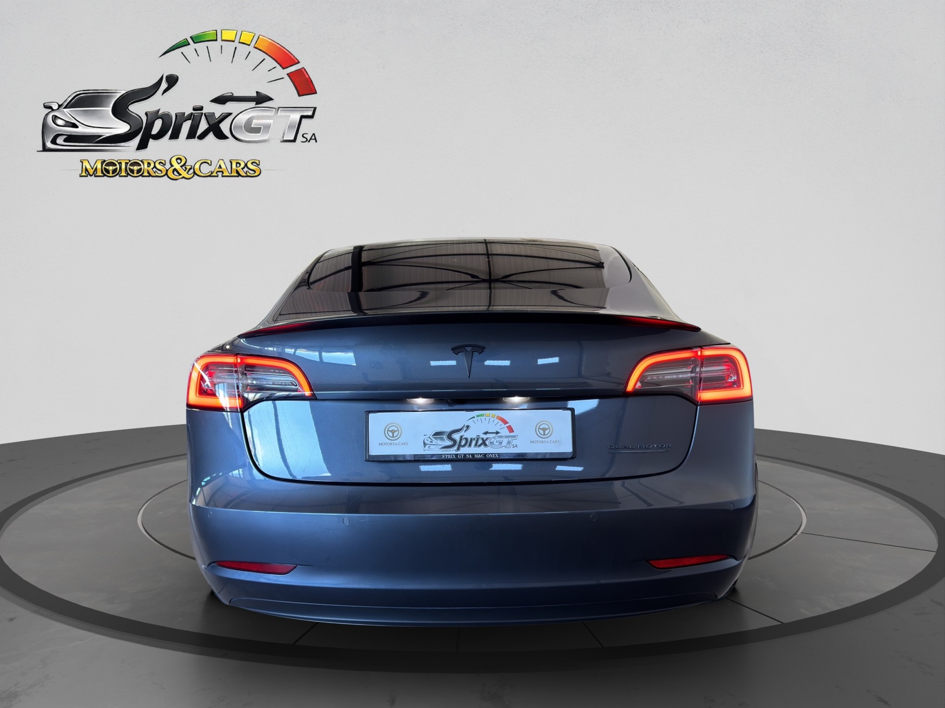 TESLA Model 3 Performance Dual Motor AWD-showroom-element-3