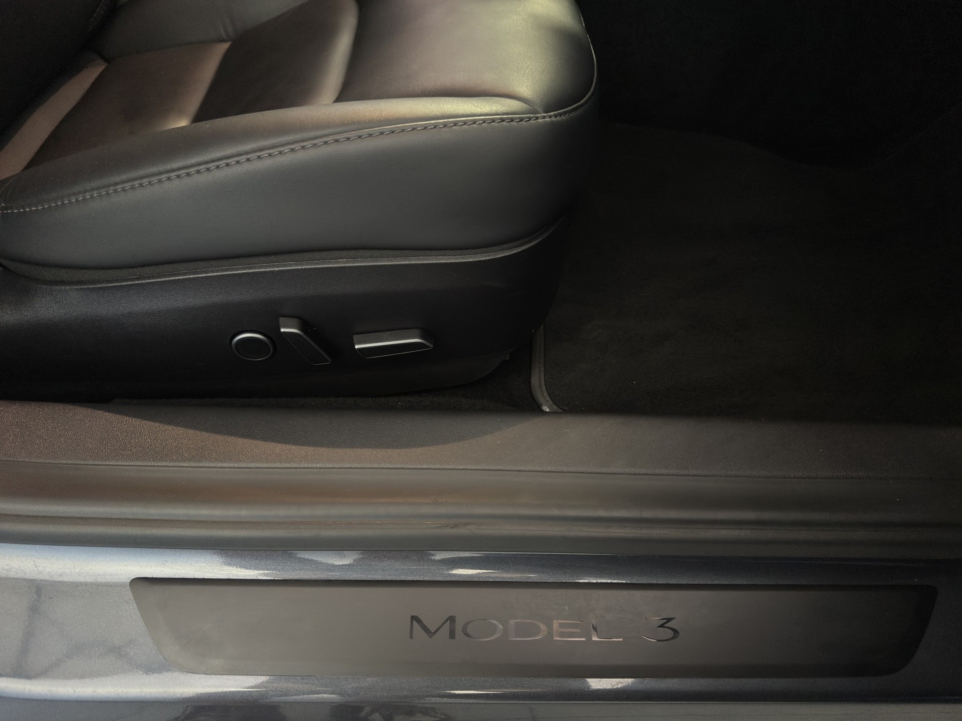 TESLA Model 3 Performance Dual Motor AWD-image-21