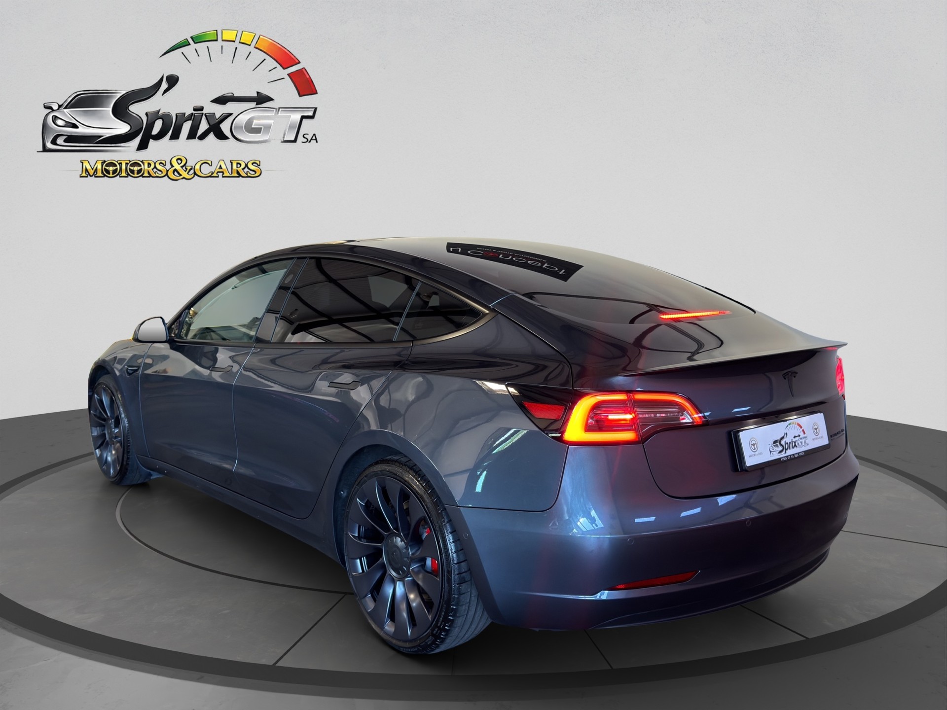 TESLA Model 3 Performance Dual Motor AWD-showroom-element-2