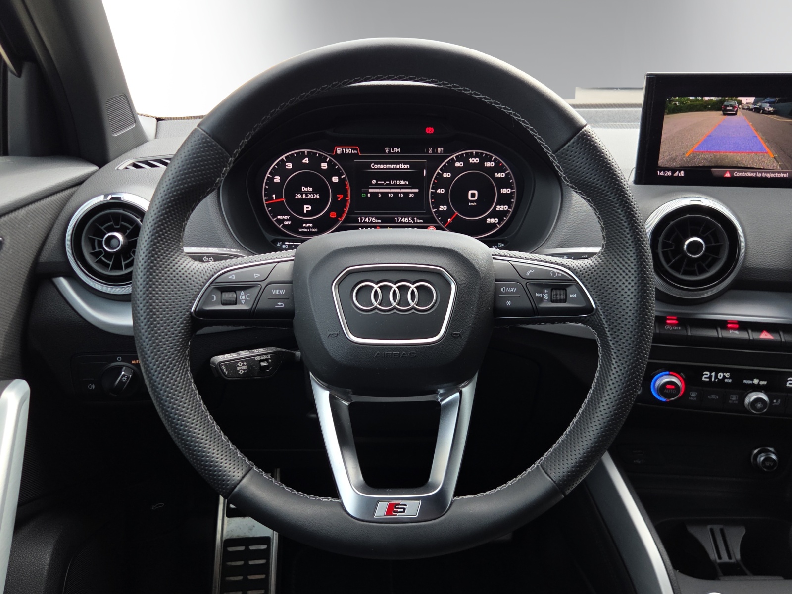 AUDI Q2 40 TFSI S line quattro S-tronic-image-11
