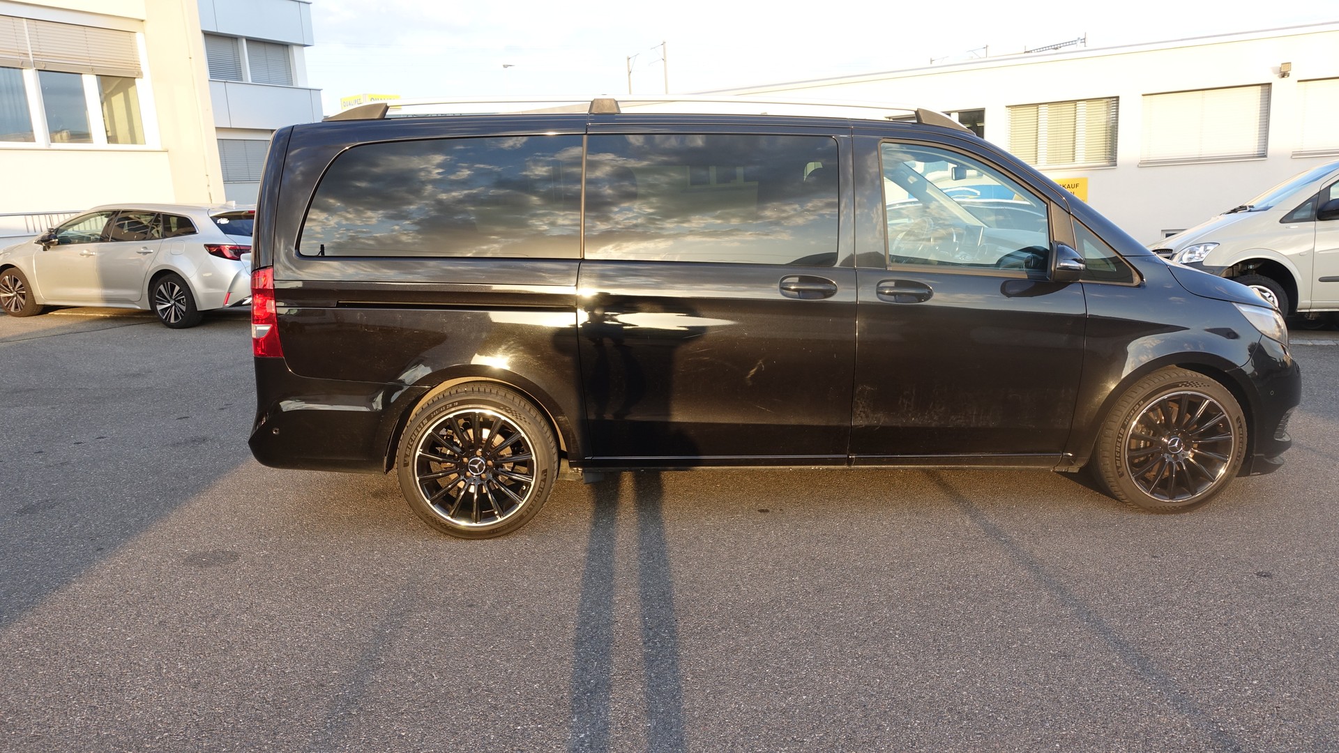 MERCEDES-BENZ V 250 d Swiss Edition lang 4Matic 7G-Tronic-image-2