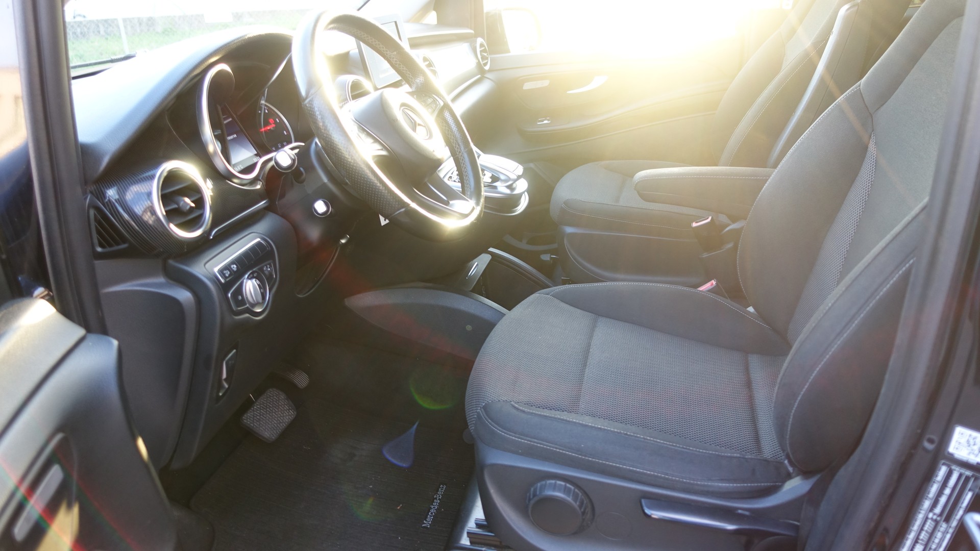 MERCEDES-BENZ V 250 d Swiss Edition lang 4Matic 7G-Tronic-image-4