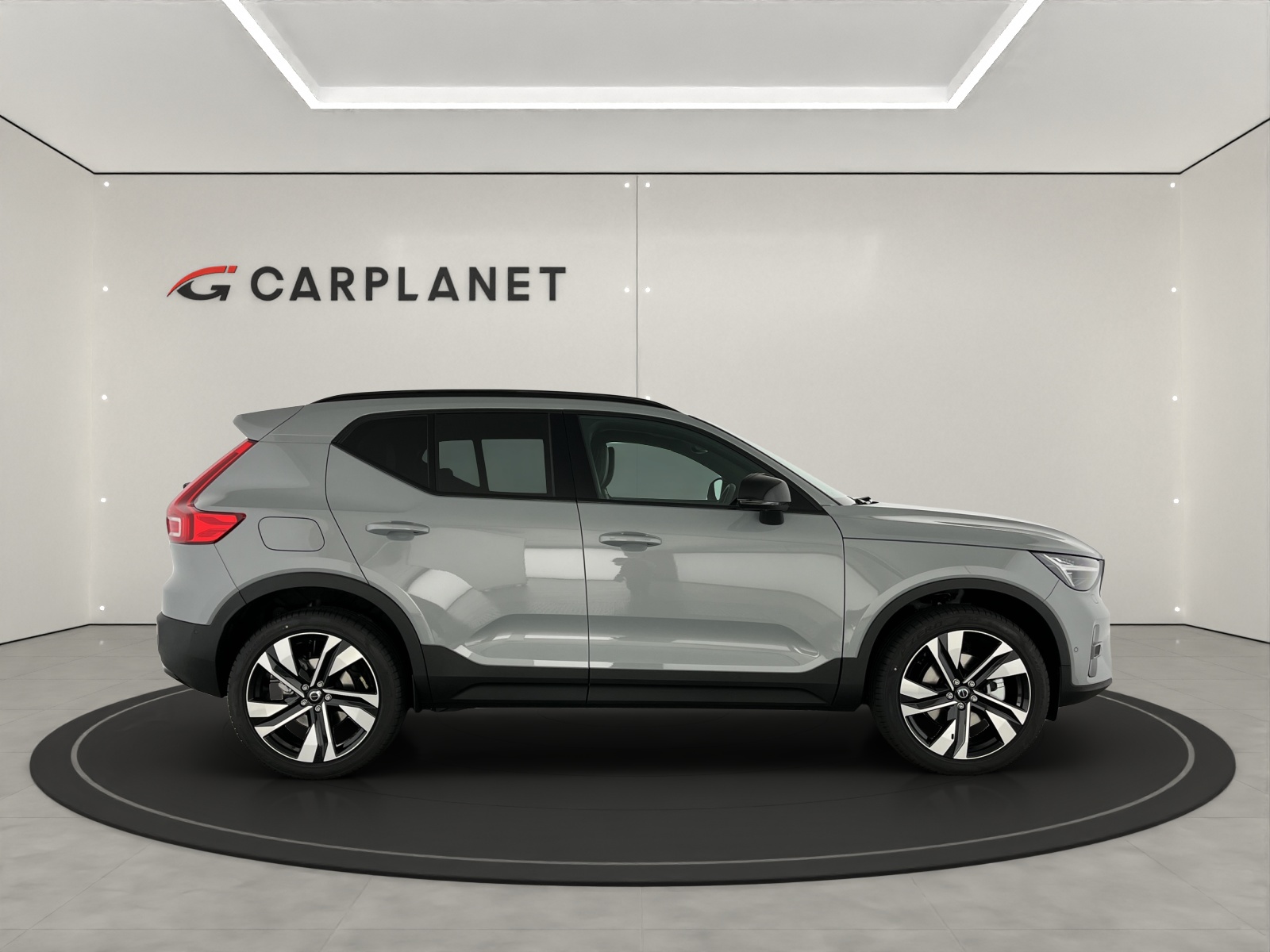 VOLVO XC40 2.0 B4 MH Ultra Dark-showroom-element-1