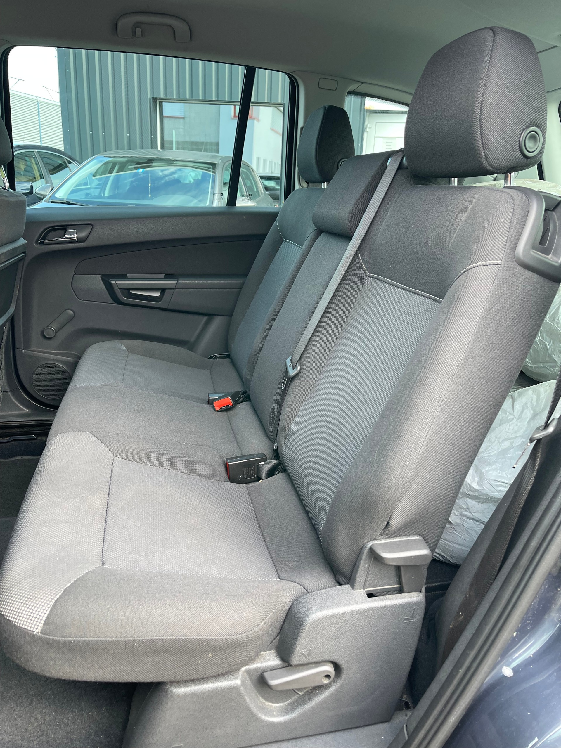 OPEL Zafira 1.8i 16V Anniversary Edition-image-9