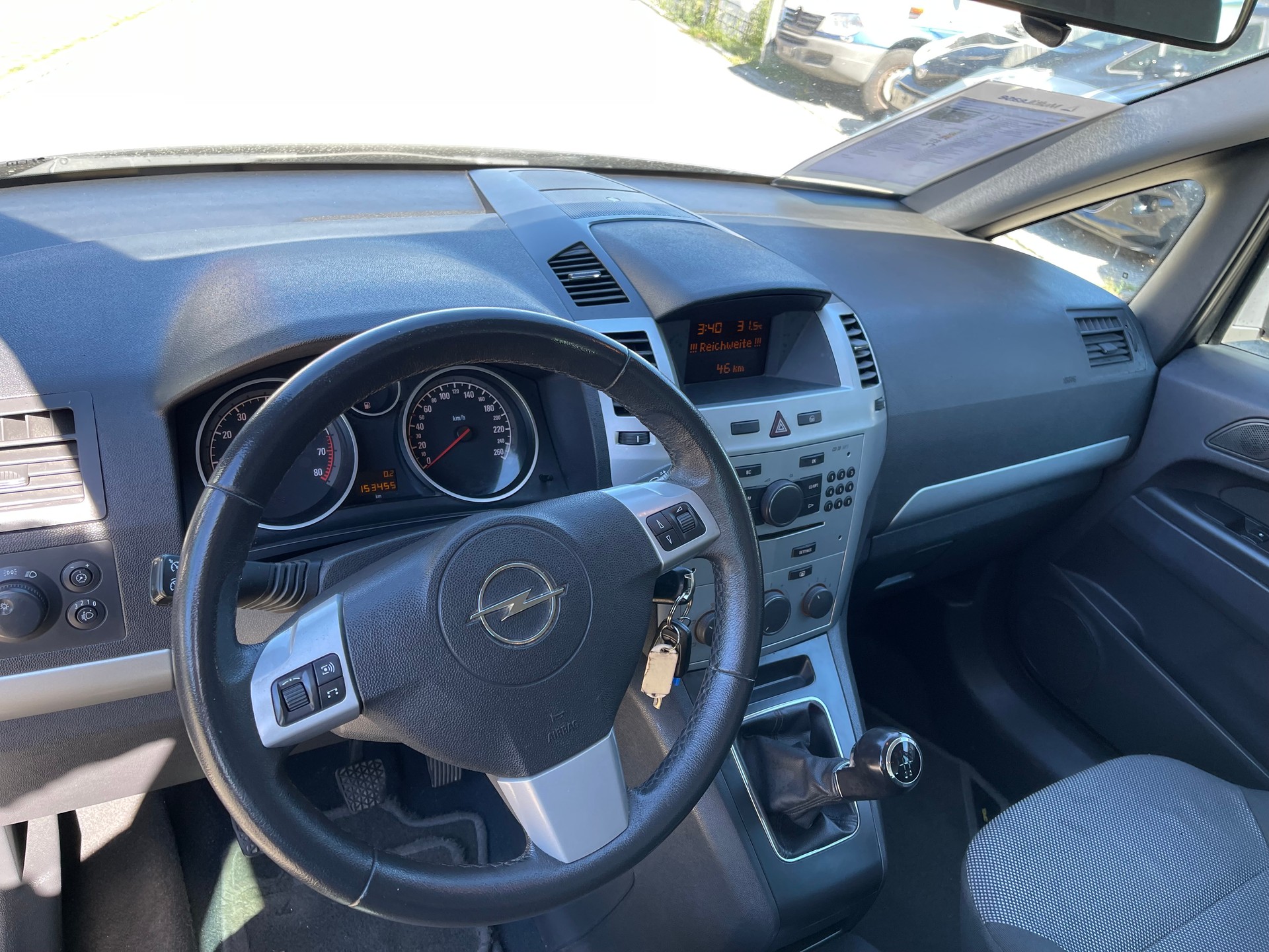 OPEL Zafira 1.8i 16V Anniversary Edition-image-8
